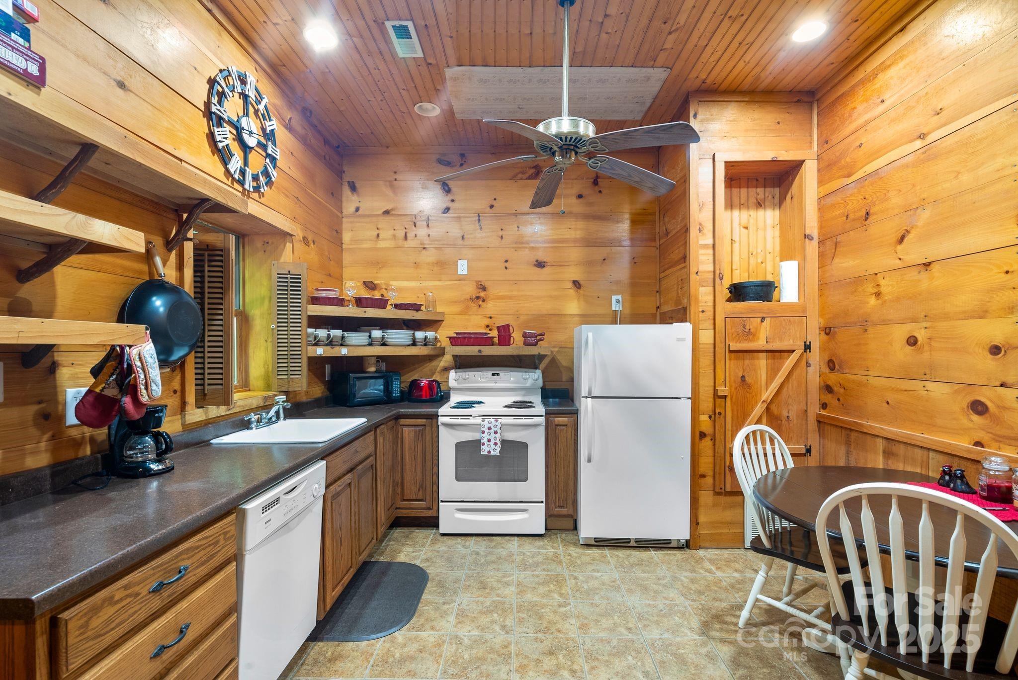 118 Blossom Road — Brevard