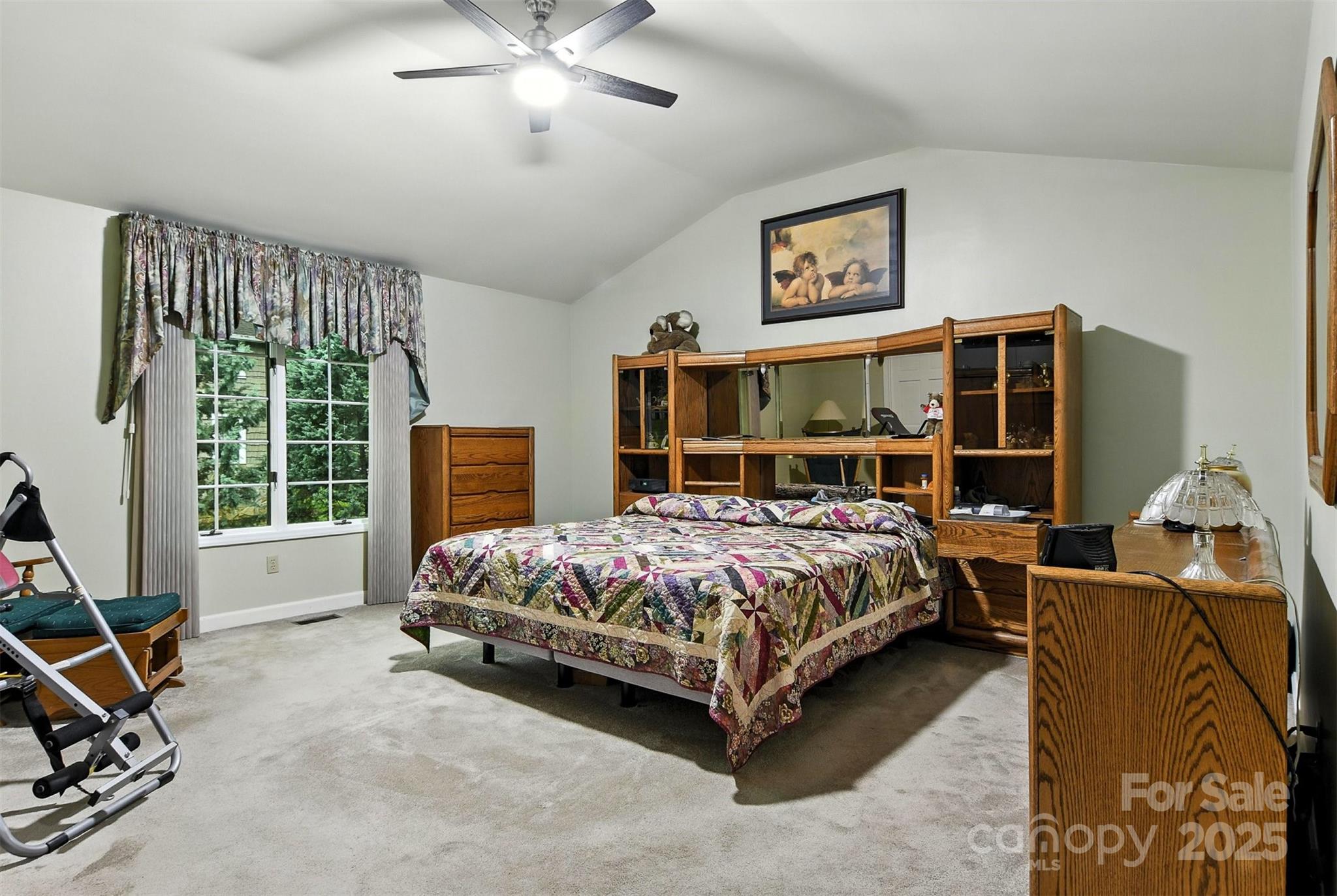 530 5th Street NW — Hickory