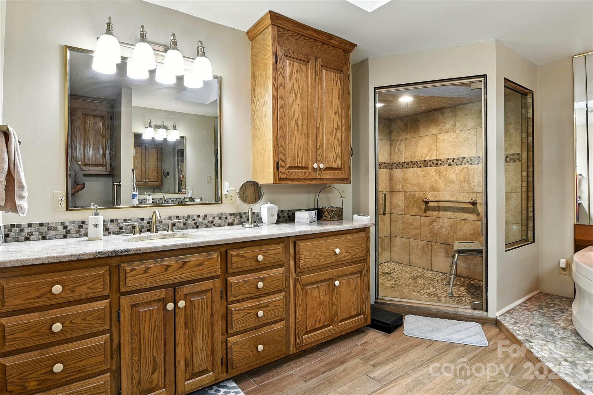 530 5th Street NW — Hickory