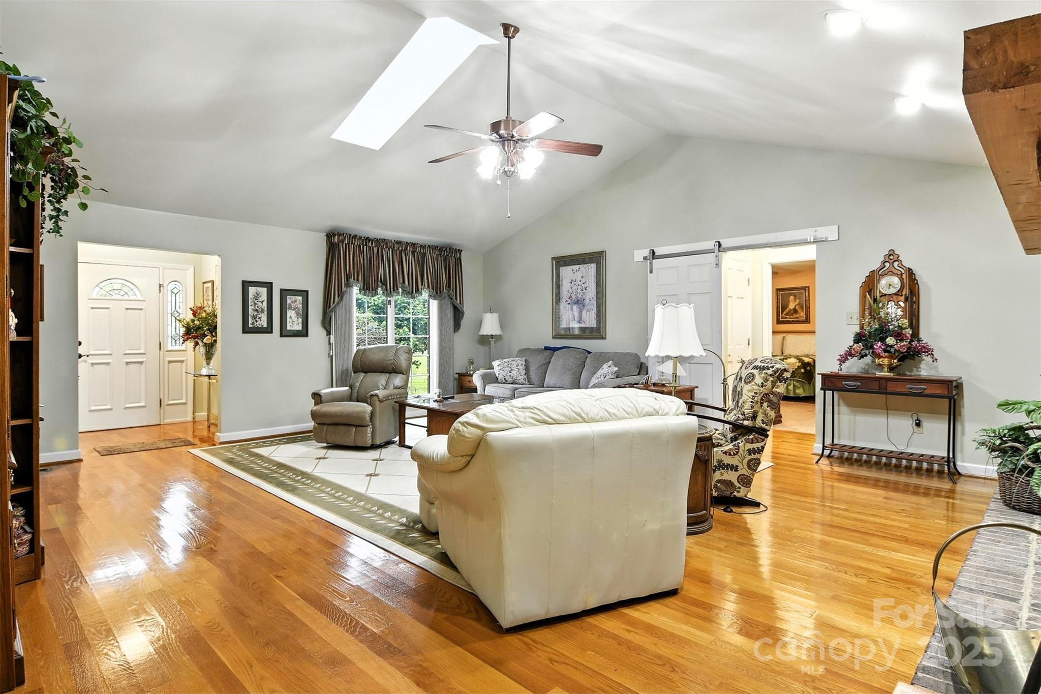 530 5th Street NW — Hickory