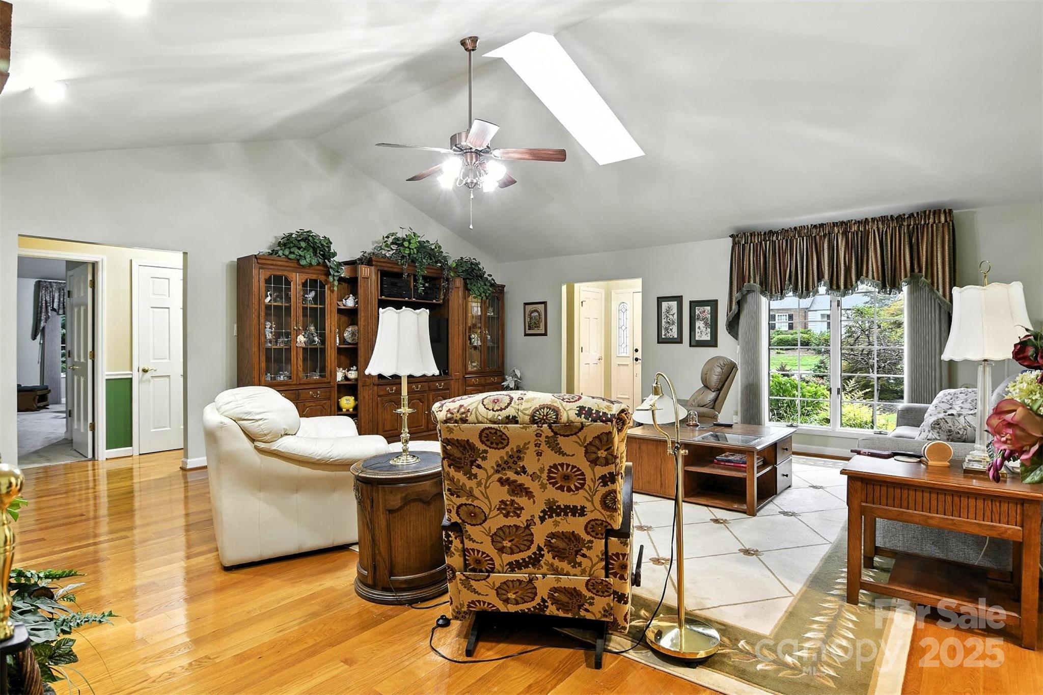 530 5th Street NW — Hickory