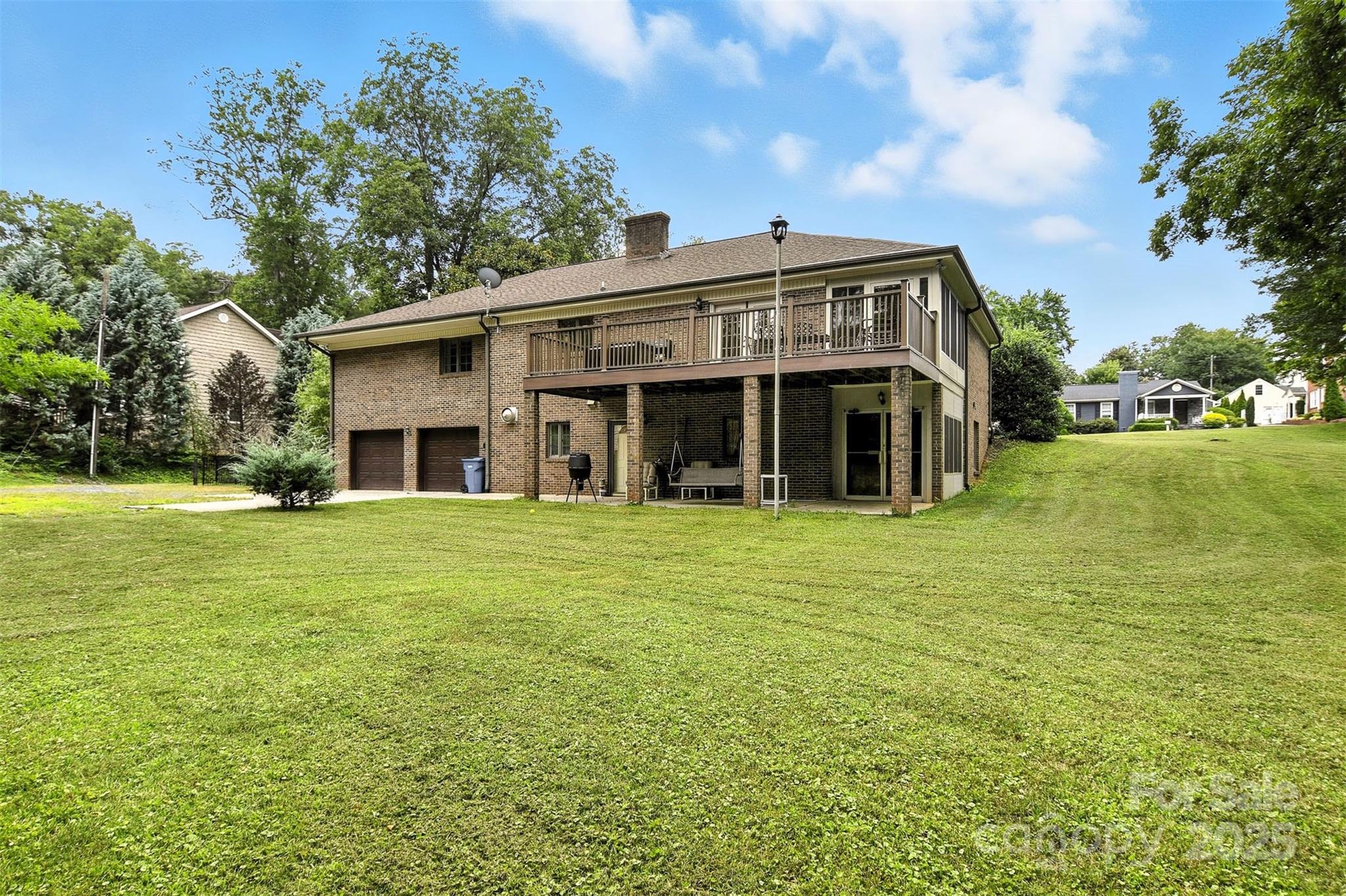 530 5th Street NW — Hickory