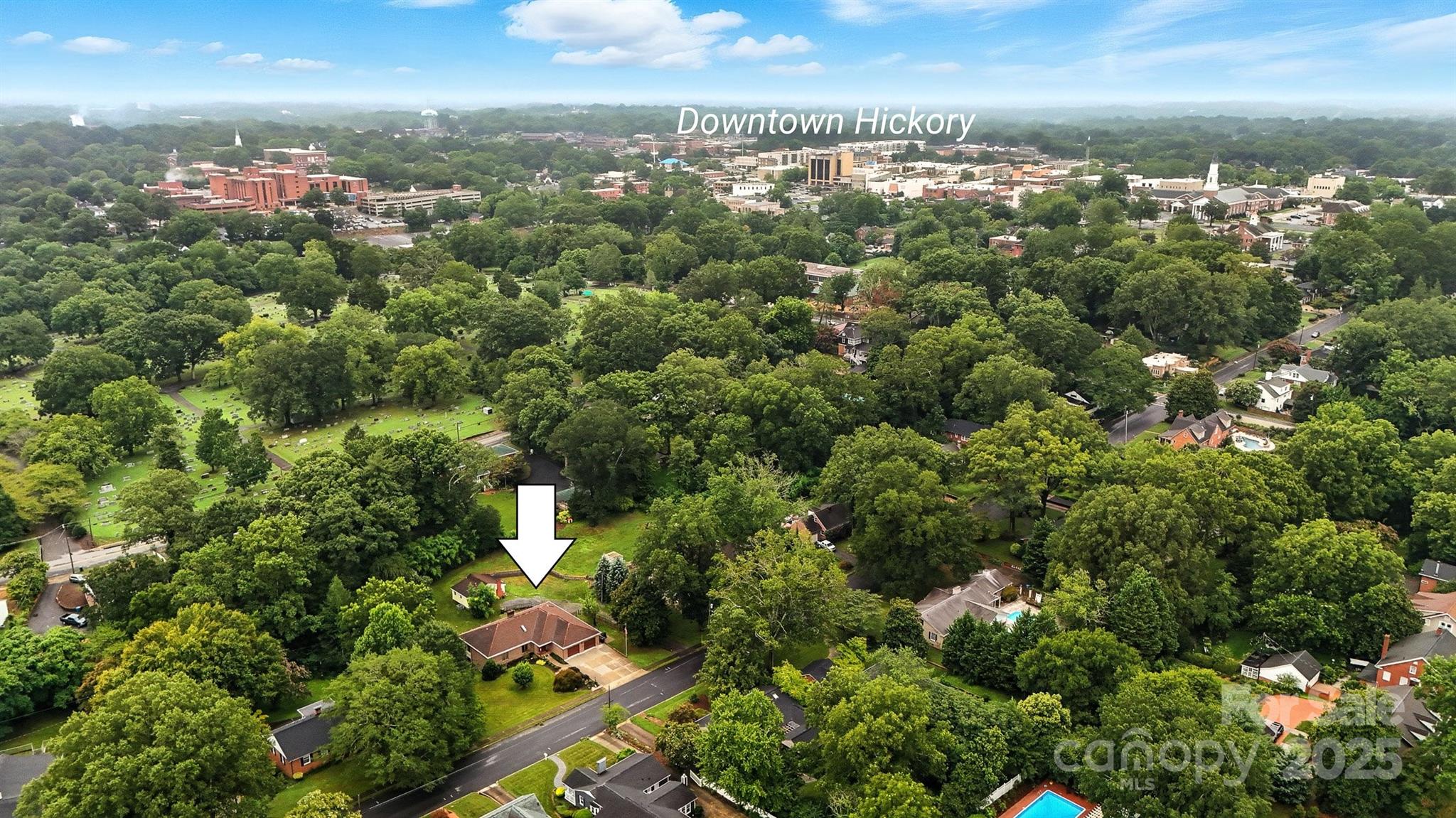 530 5th Street NW — Hickory