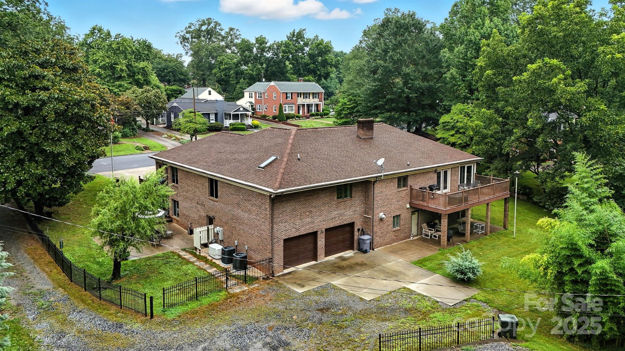 530 5th Street NW — Hickory