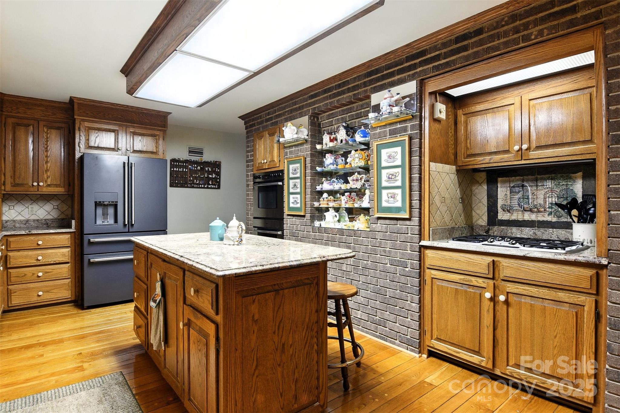 530 5th Street NW — Hickory