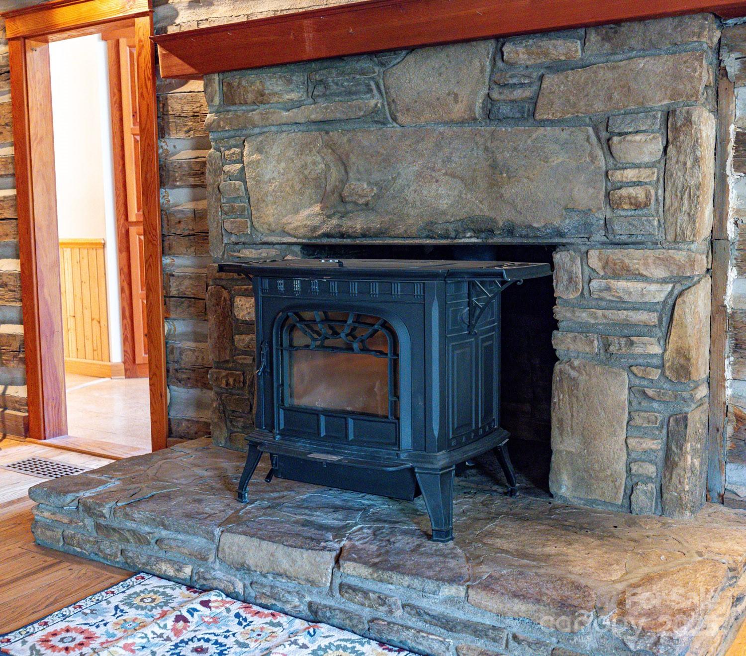 117 Woods View Trail — Fairview