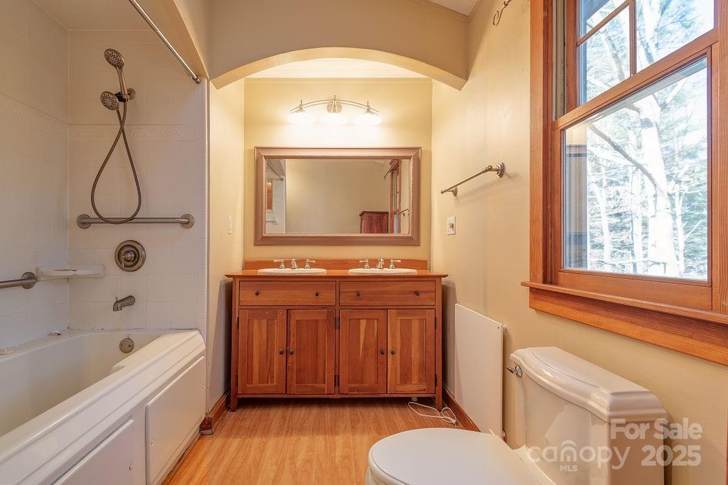 117 Woods View Trail — Fairview