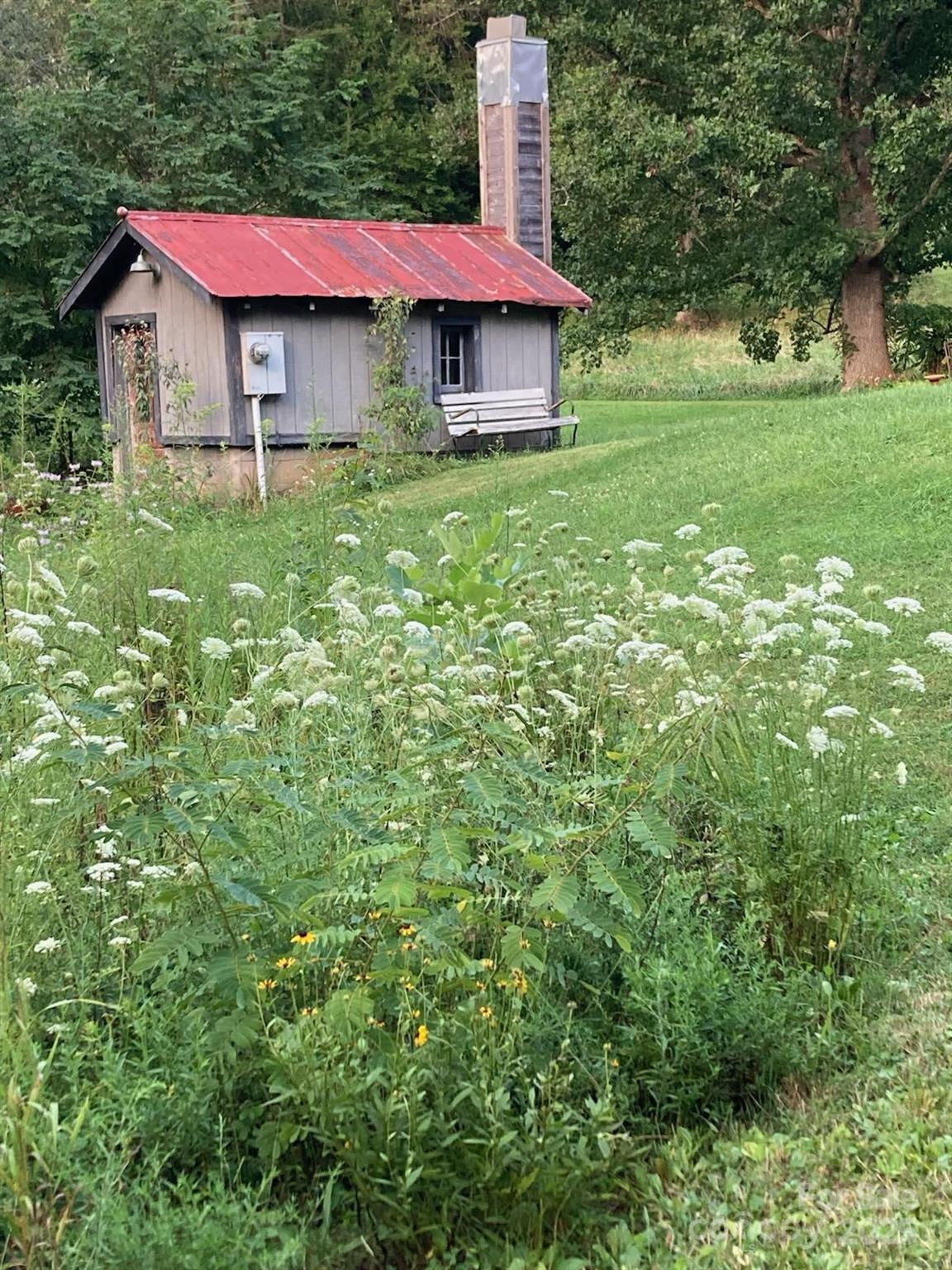 117 Woods View Trail — Fairview