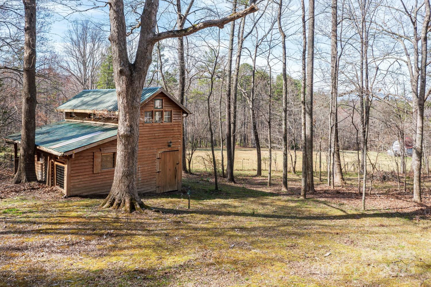 117 Woods View Trail — Fairview