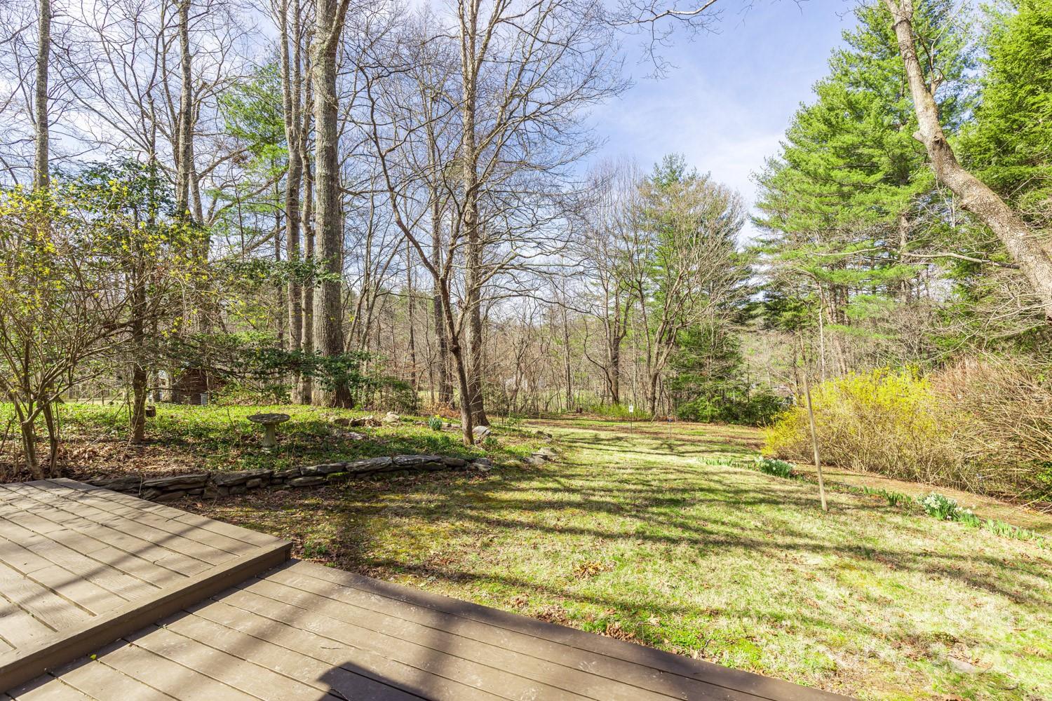 117 Woods View Trail — Fairview