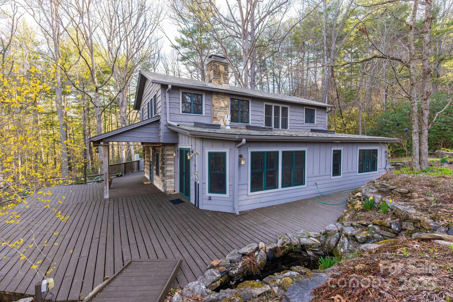 117 Woods View Trail — Fairview