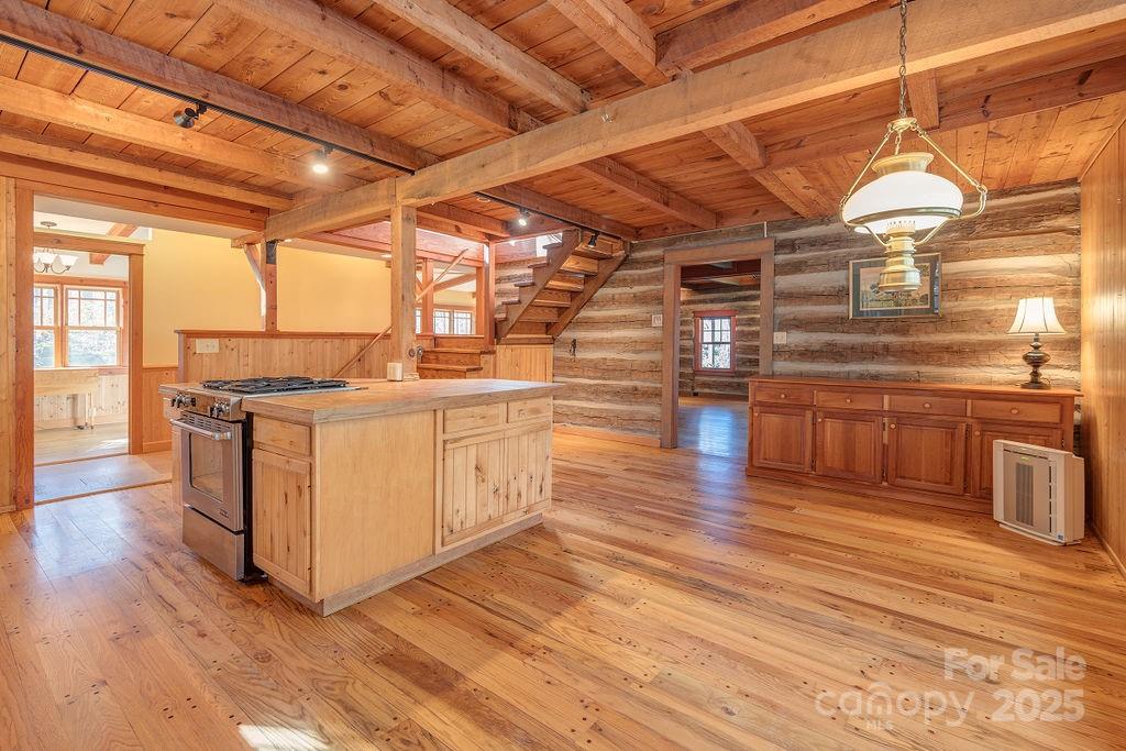 117 Woods View Trail — Fairview