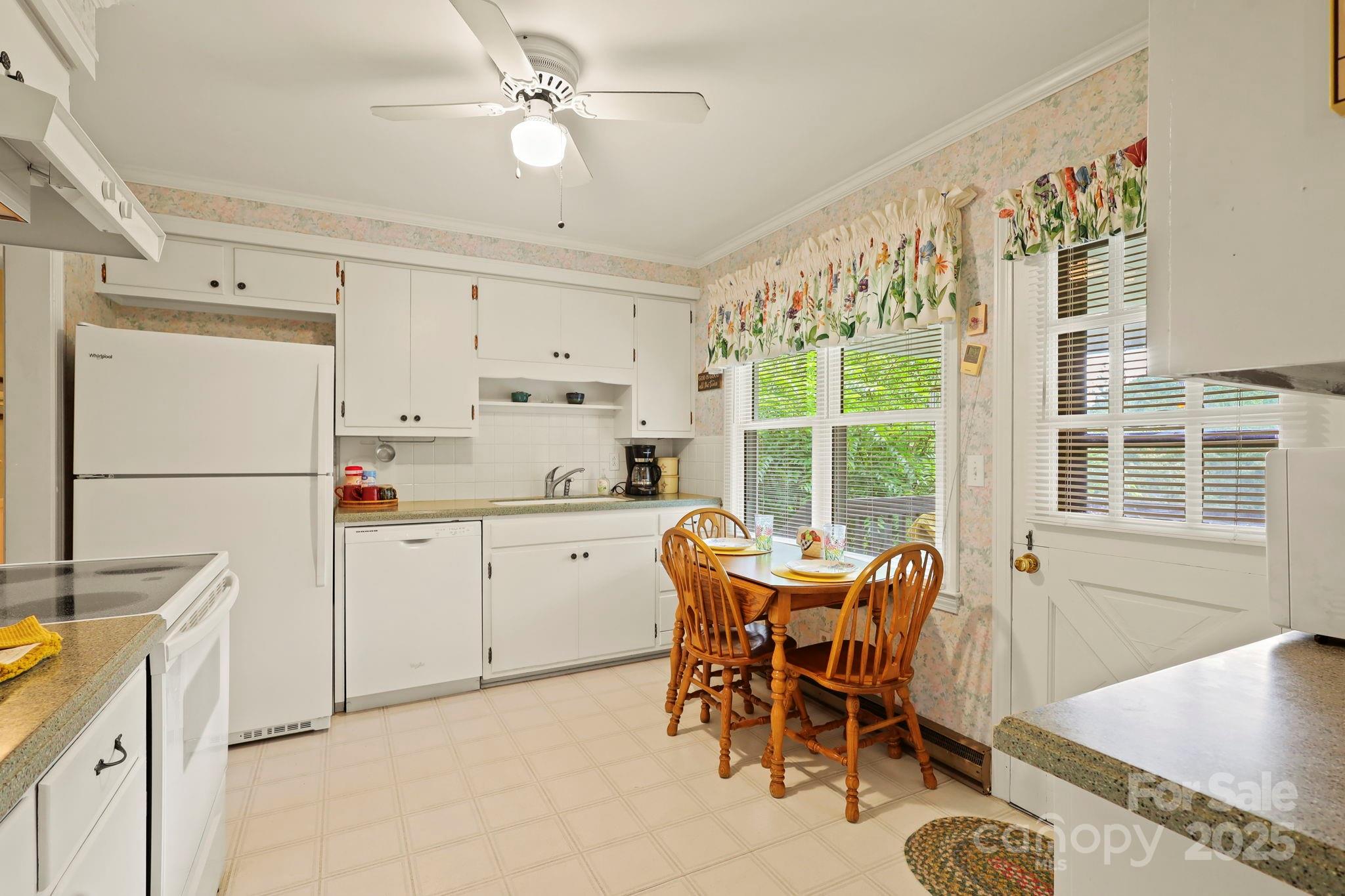 1074 Nikanor Road — West Jefferson