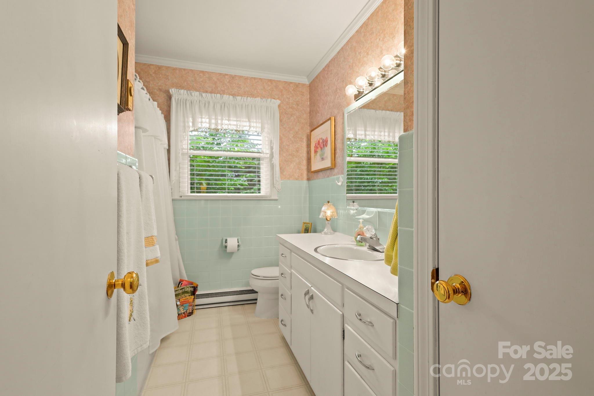 1074 Nikanor Road — West Jefferson