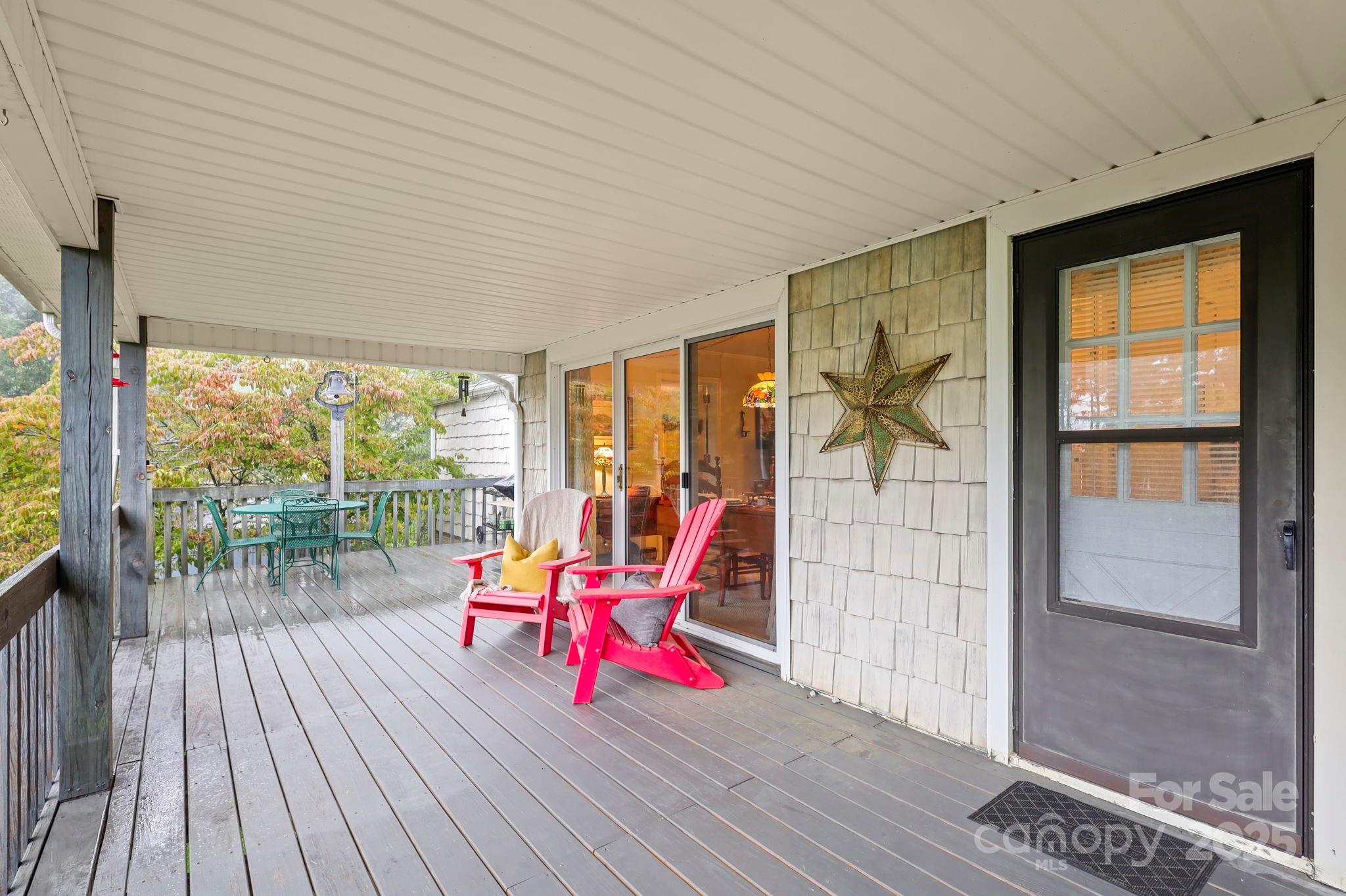 1074 Nikanor Road — West Jefferson
