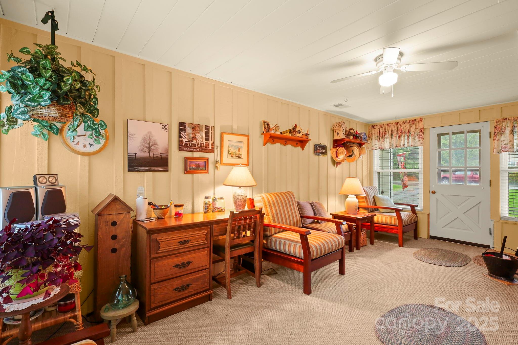 1074 Nikanor Road — West Jefferson