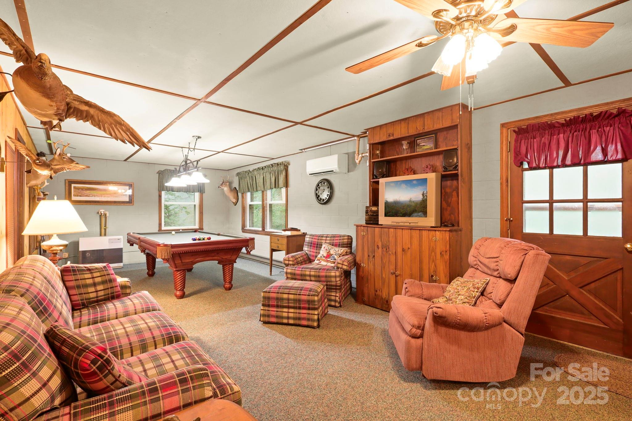 1074 Nikanor Road — West Jefferson