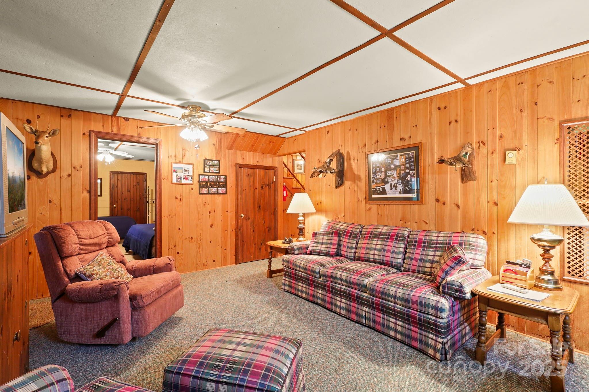 1074 Nikanor Road — West Jefferson