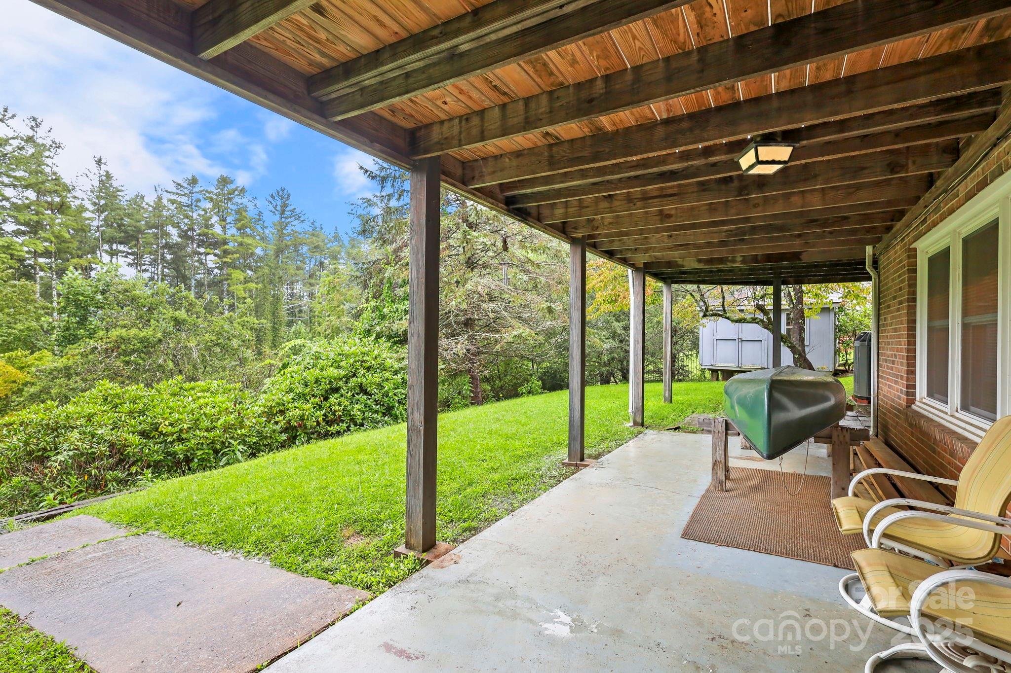 1074 Nikanor Road — West Jefferson