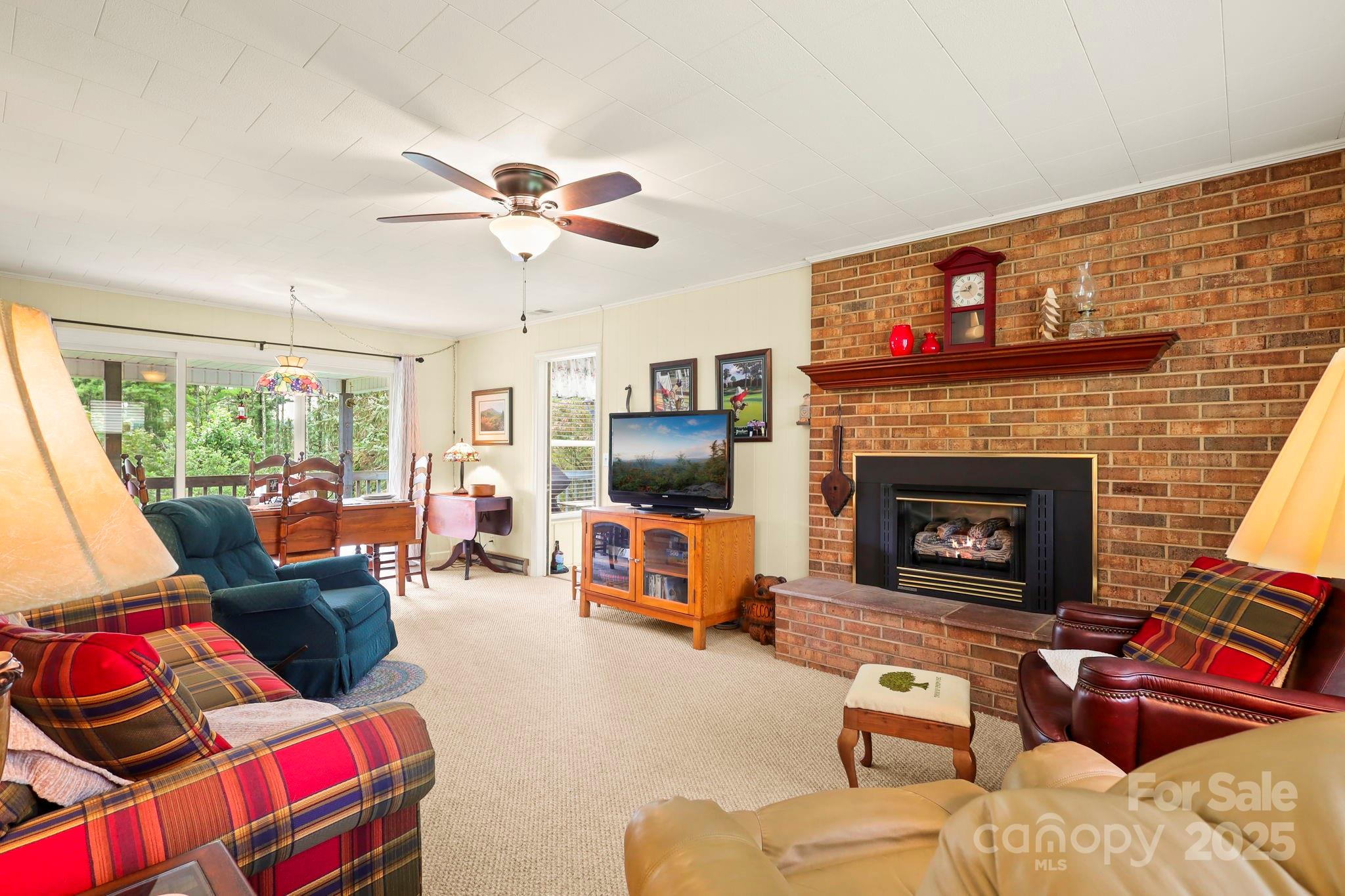 1074 Nikanor Road — West Jefferson