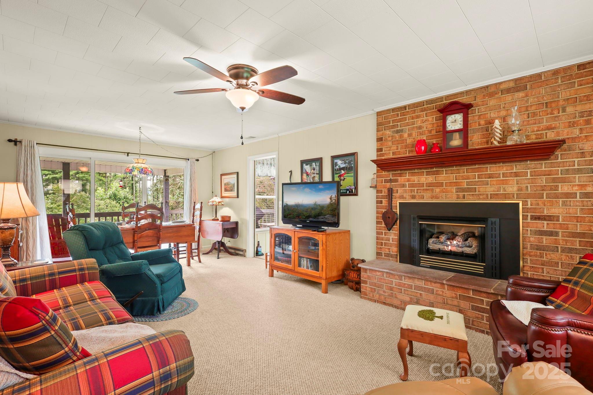 1074 Nikanor Road — West Jefferson