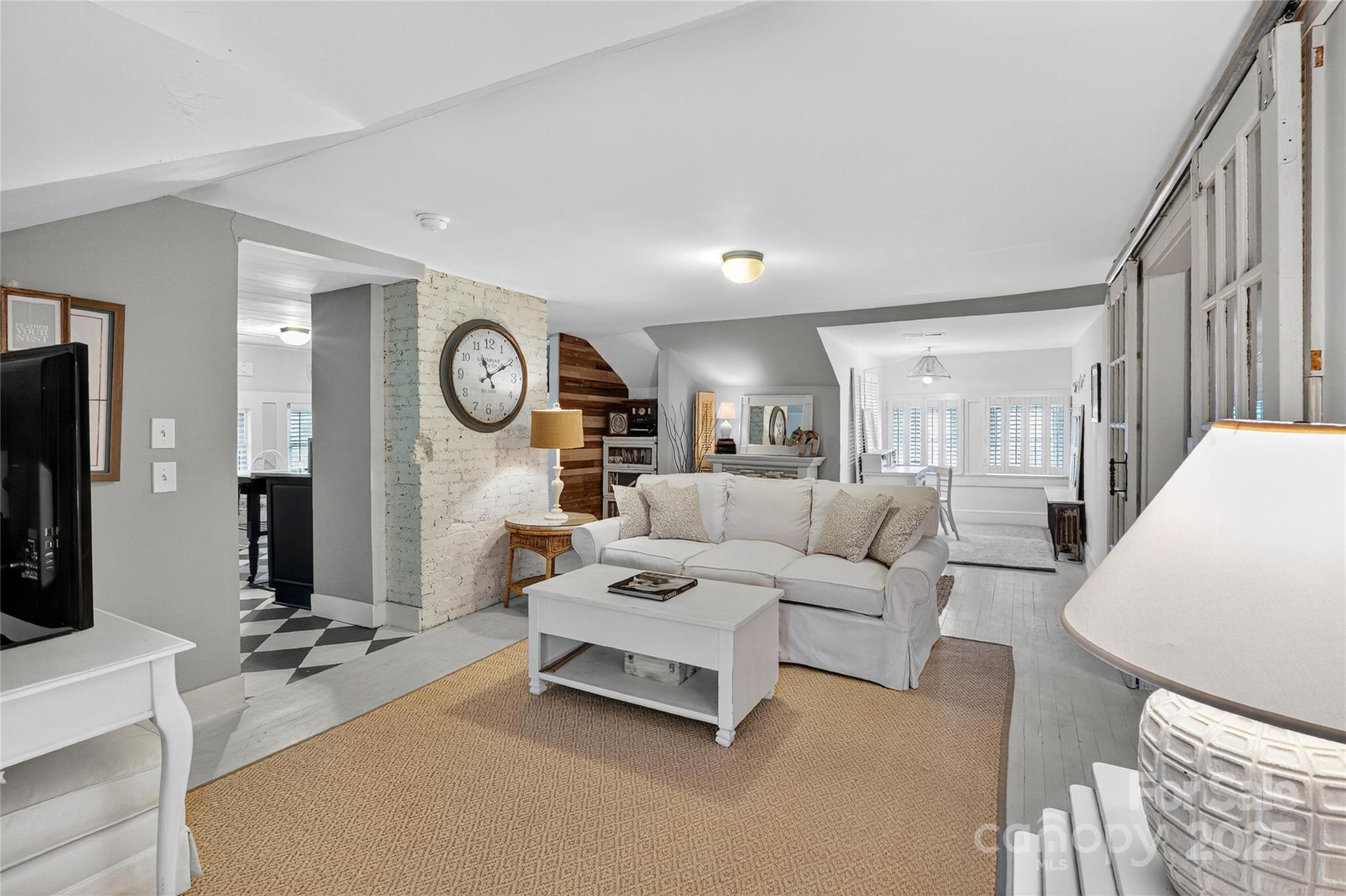 178 S Caldwell Street — Brevard