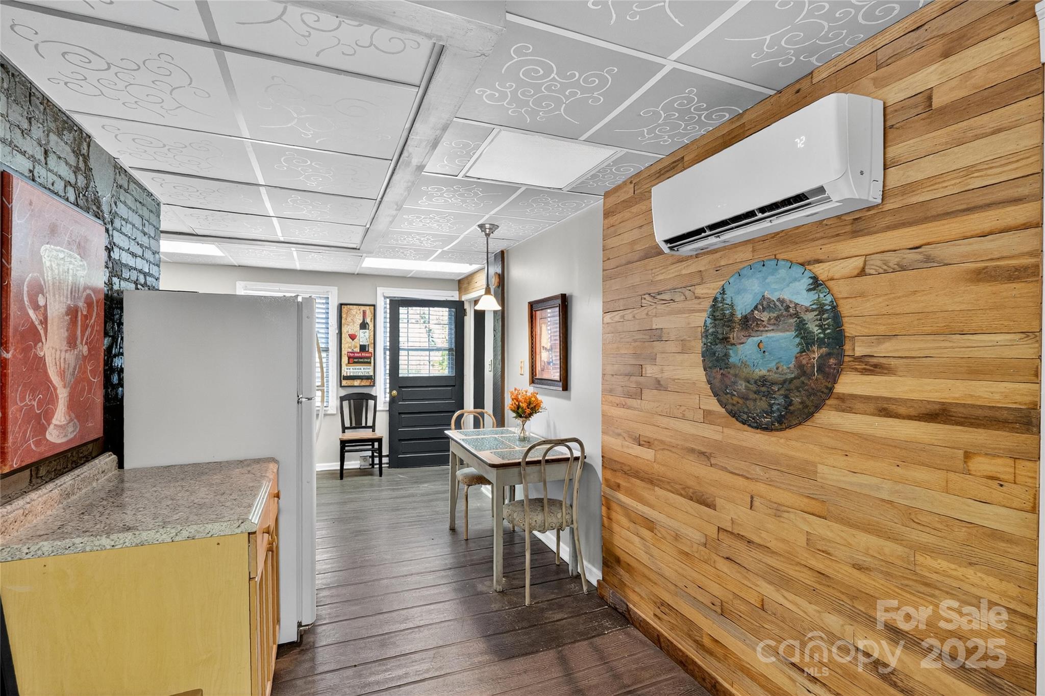 178 S Caldwell Street — Brevard
