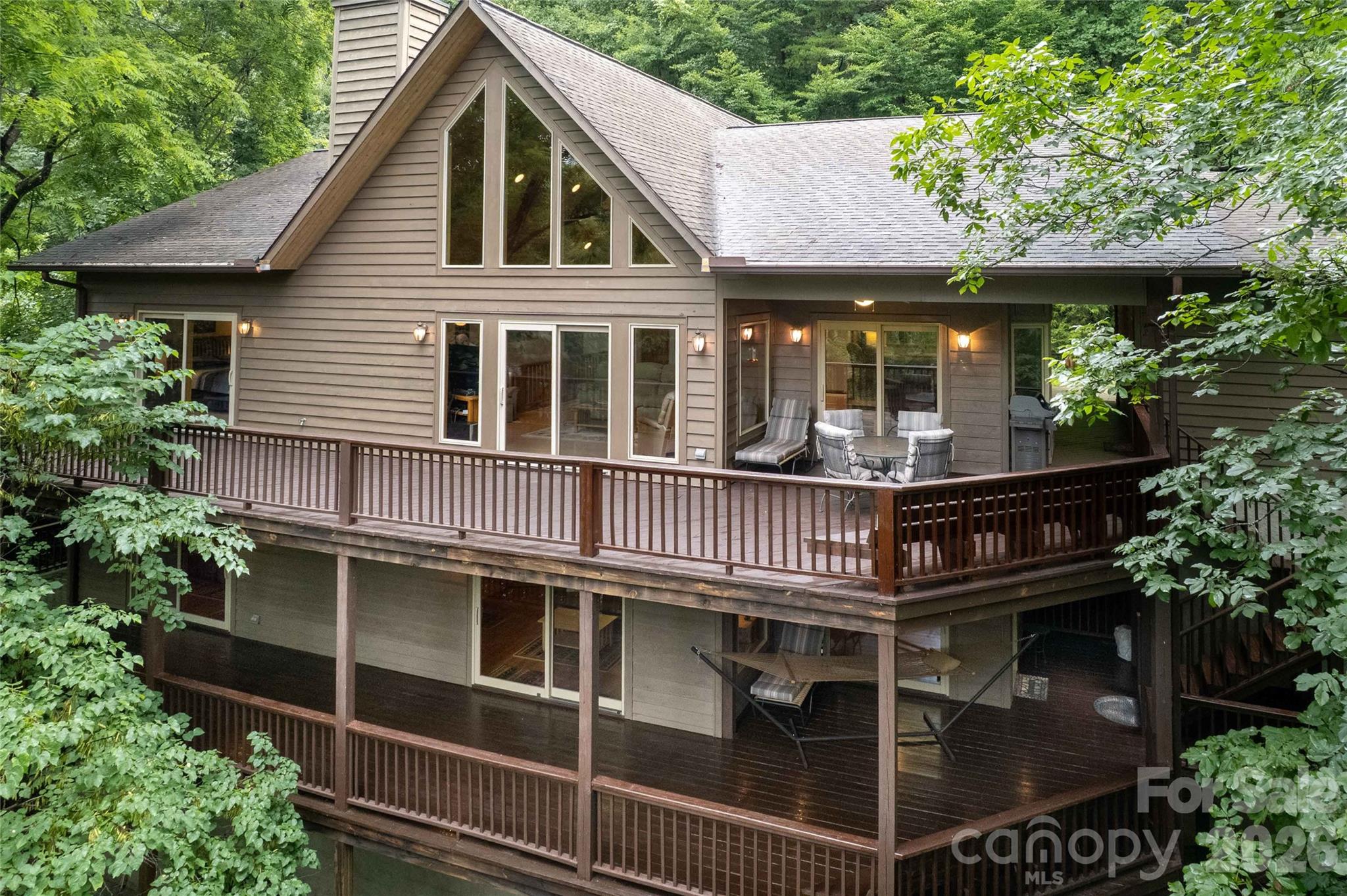 300 Sweet Birch Lane — Tuckasegee