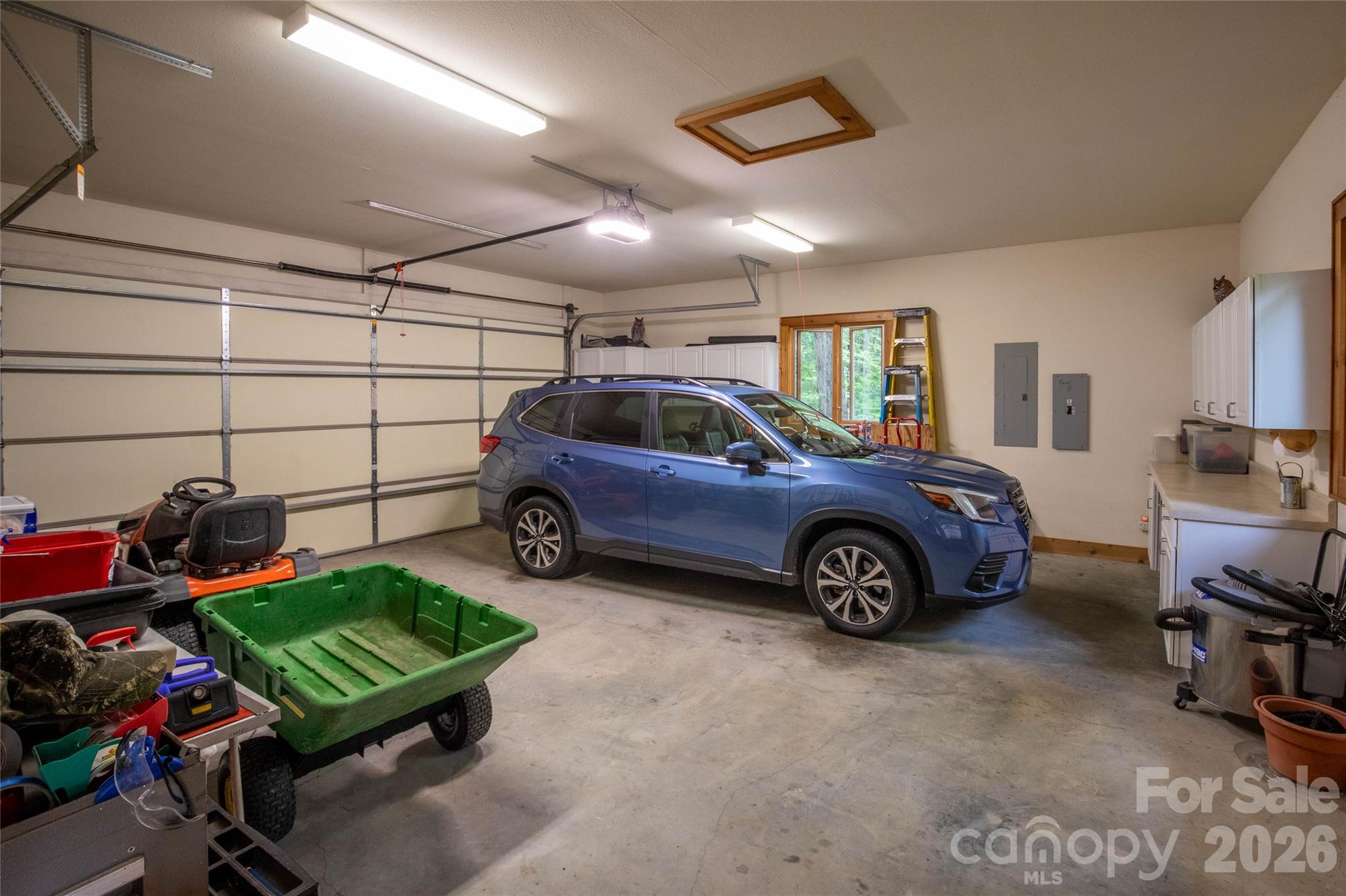 300 Sweet Birch Lane — Tuckasegee