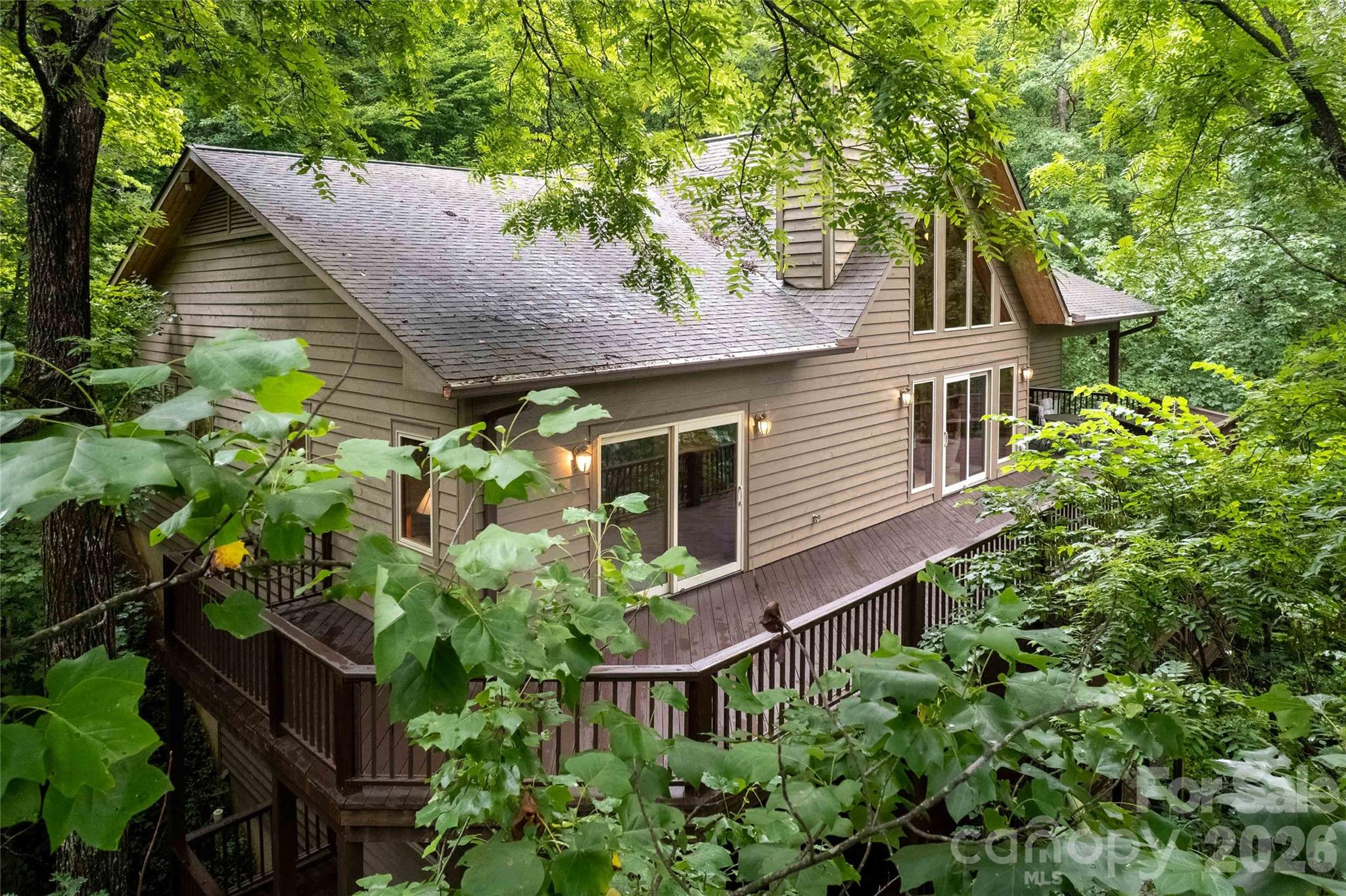 300 Sweet Birch Lane — Tuckasegee