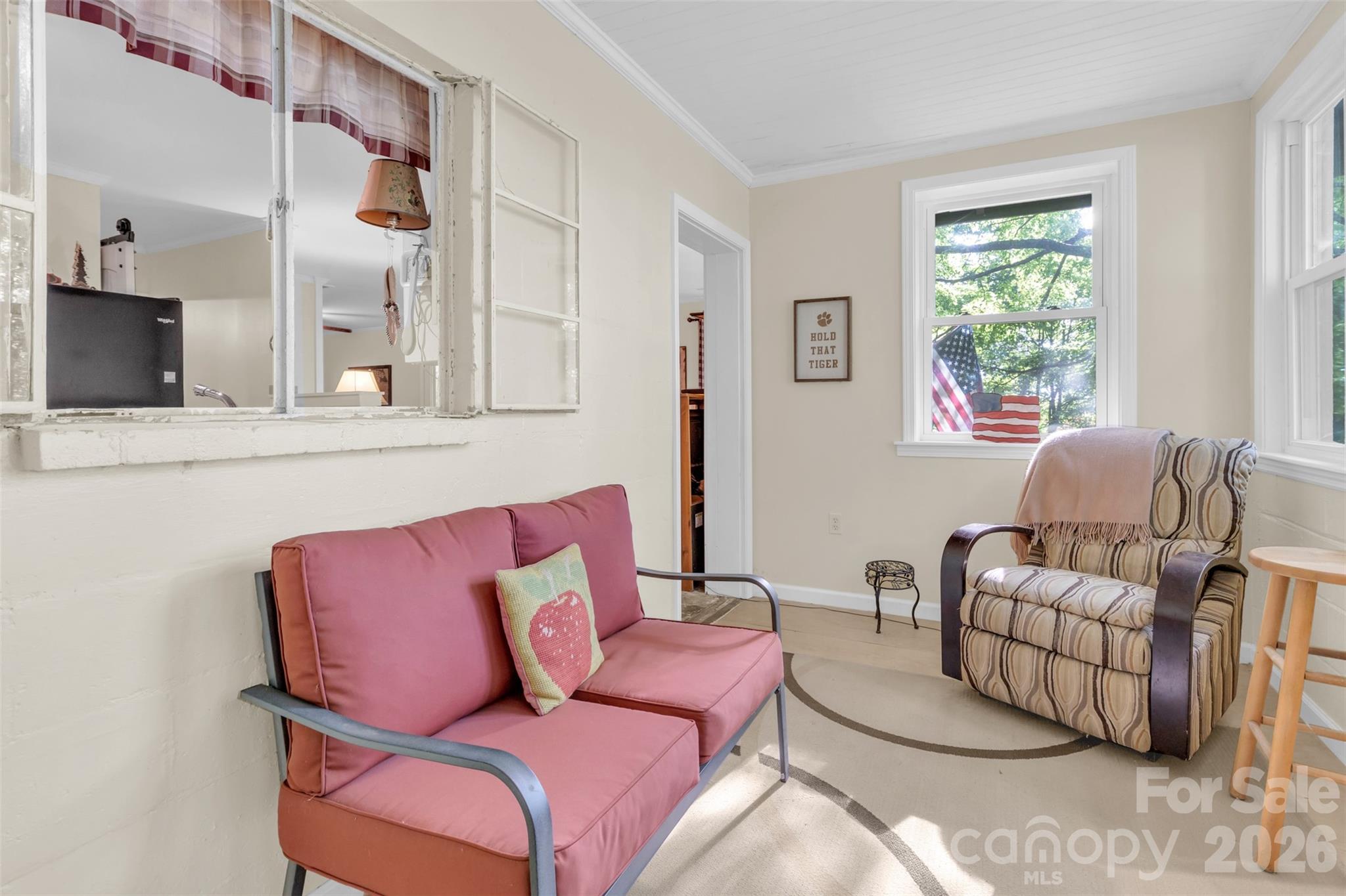 3605 Skyuka Mountain Road — Columbus