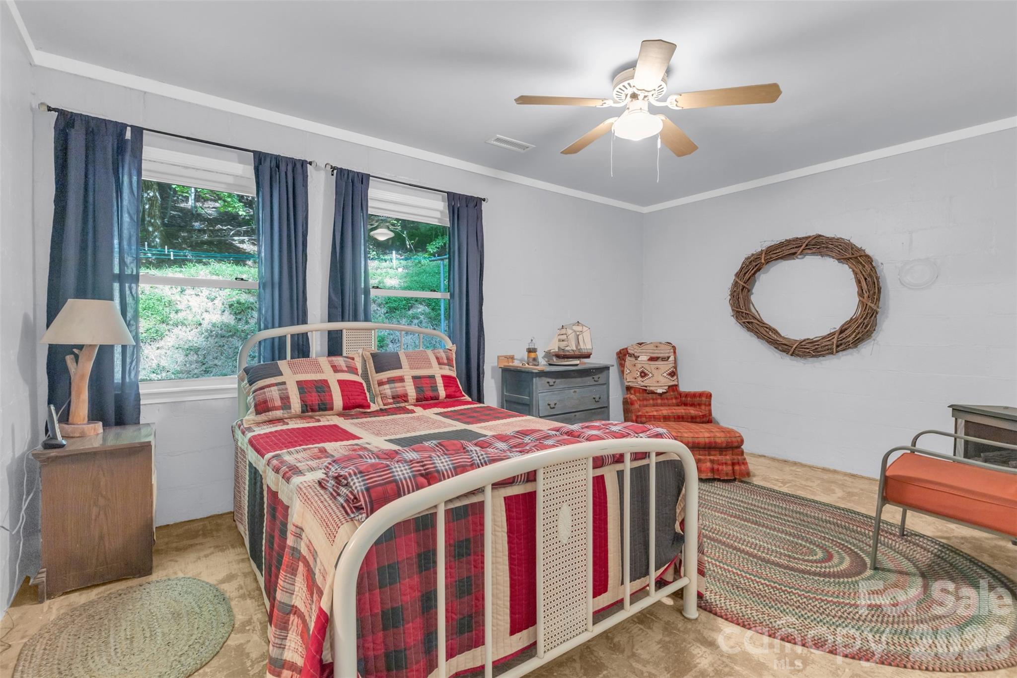 3605 Skyuka Mountain Road — Columbus