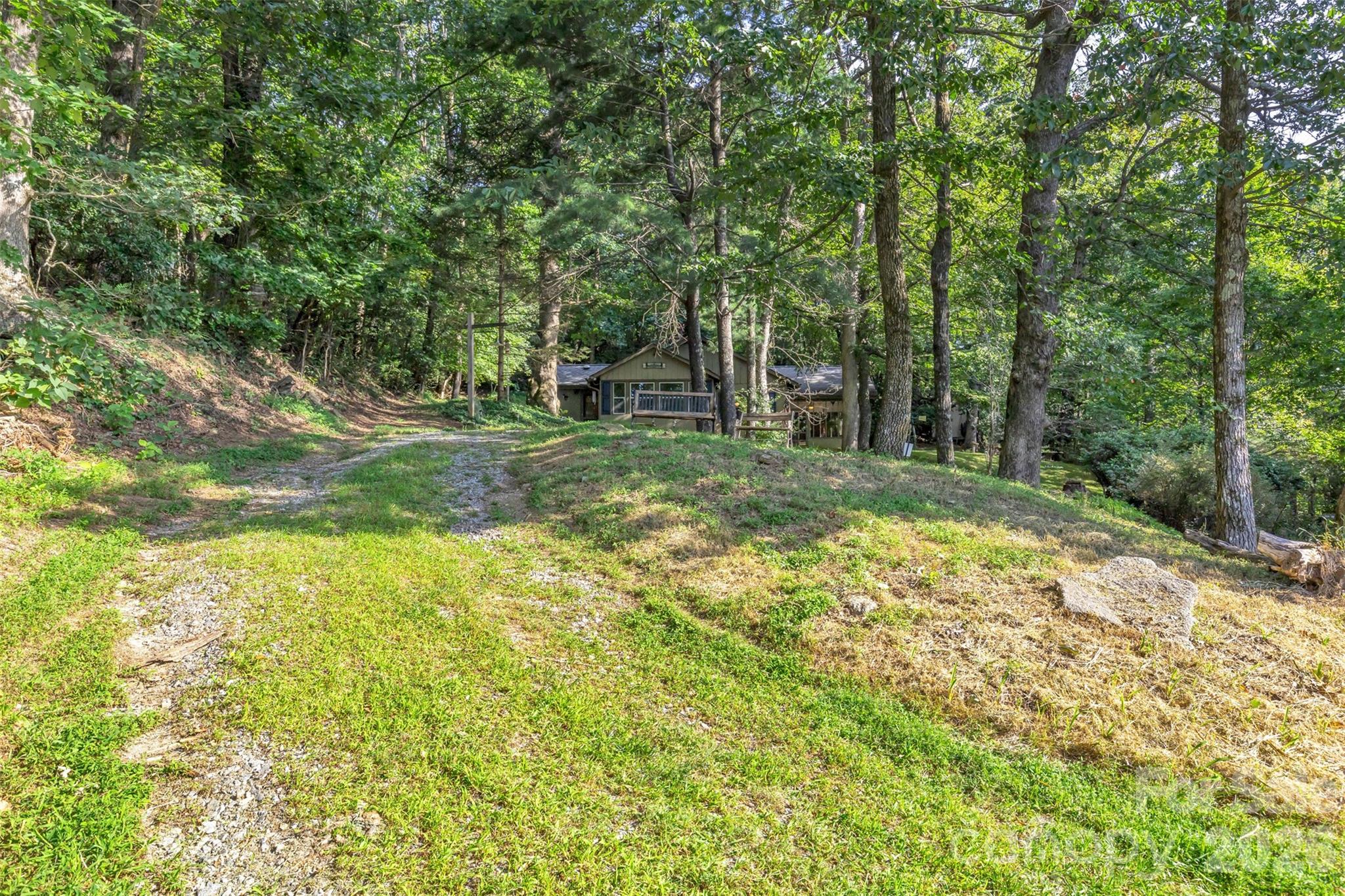 3605 Skyuka Mountain Road — Columbus