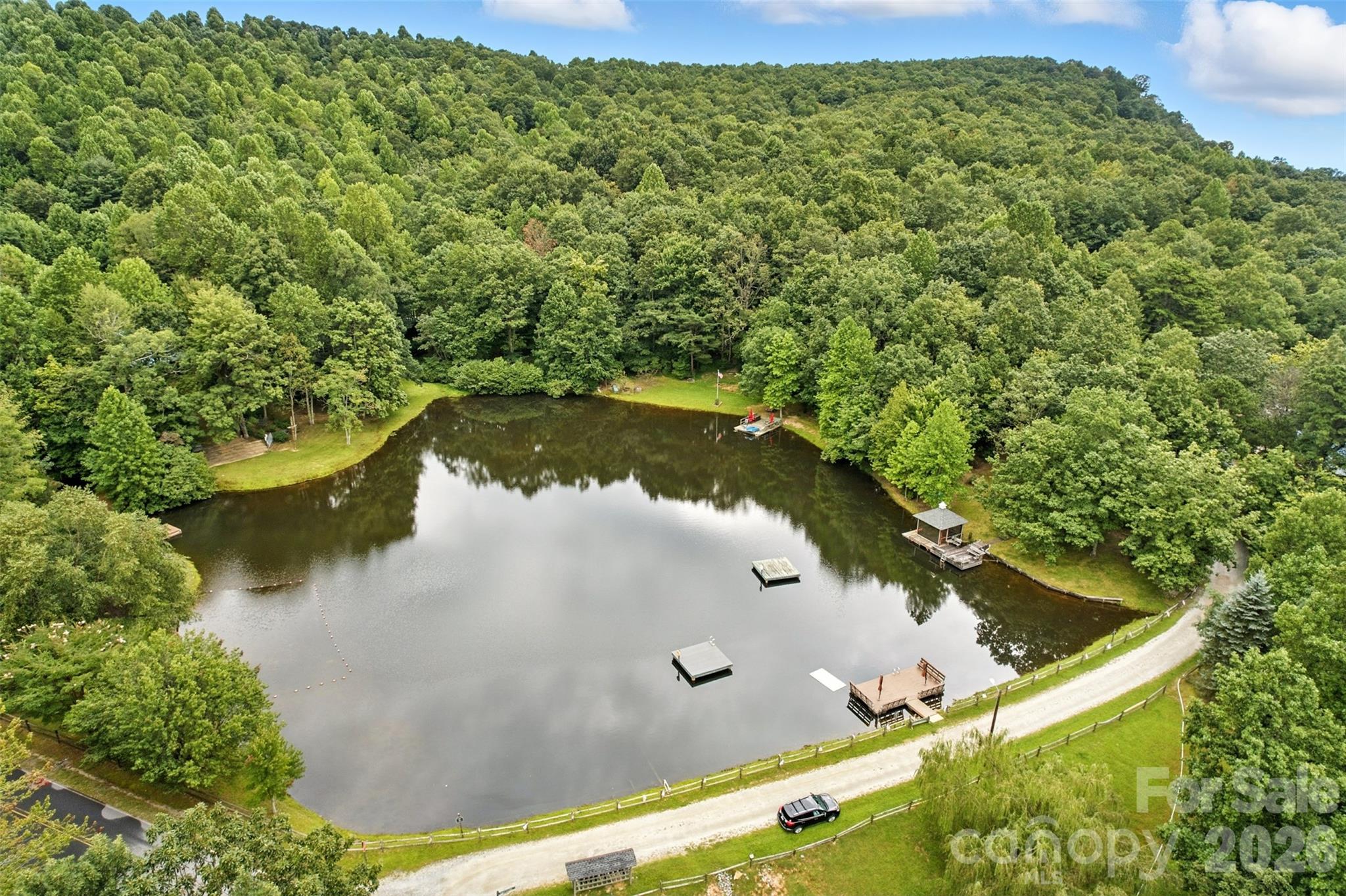 3605 Skyuka Mountain Road — Columbus