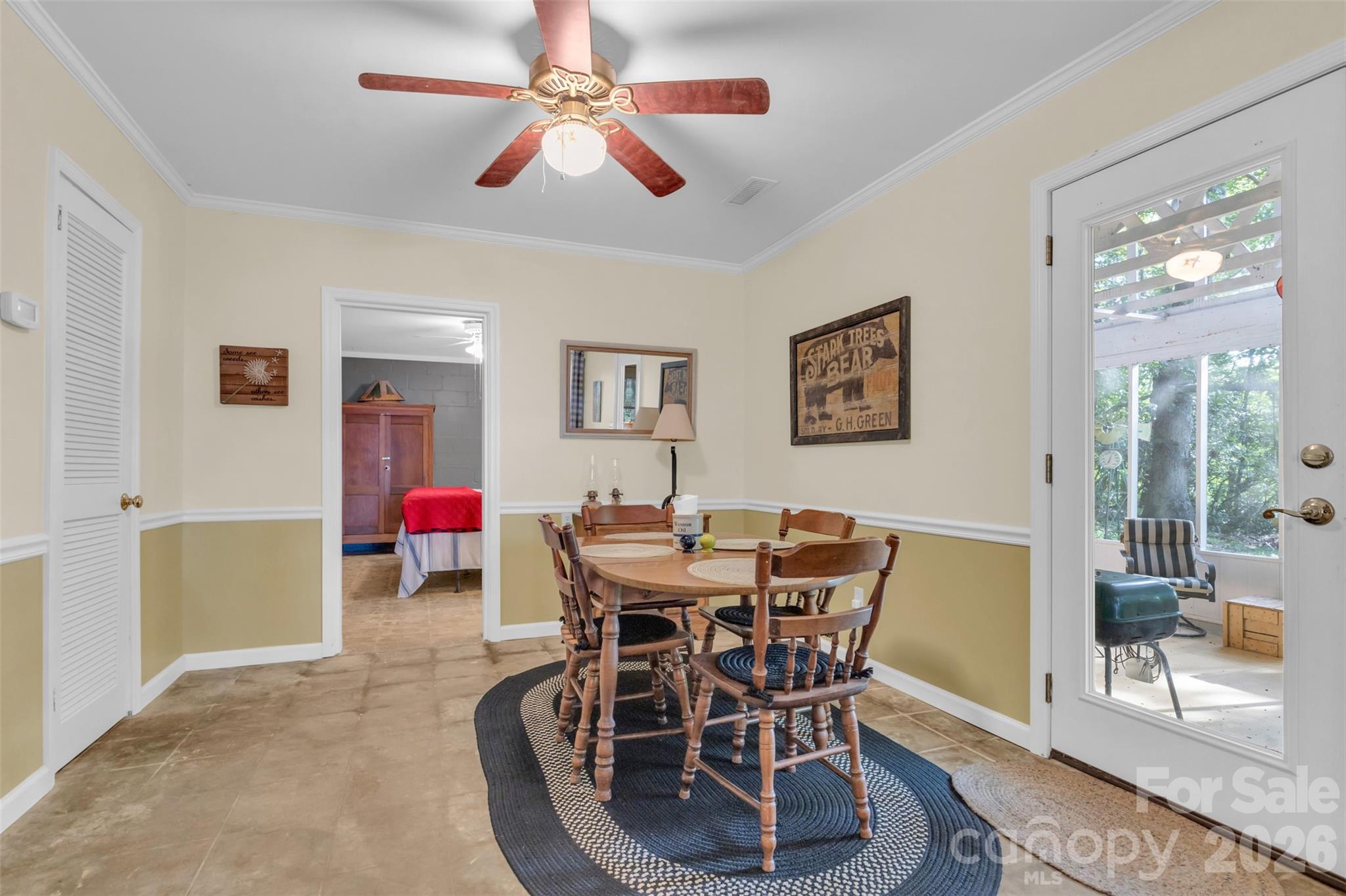 3605 Skyuka Mountain Road — Columbus