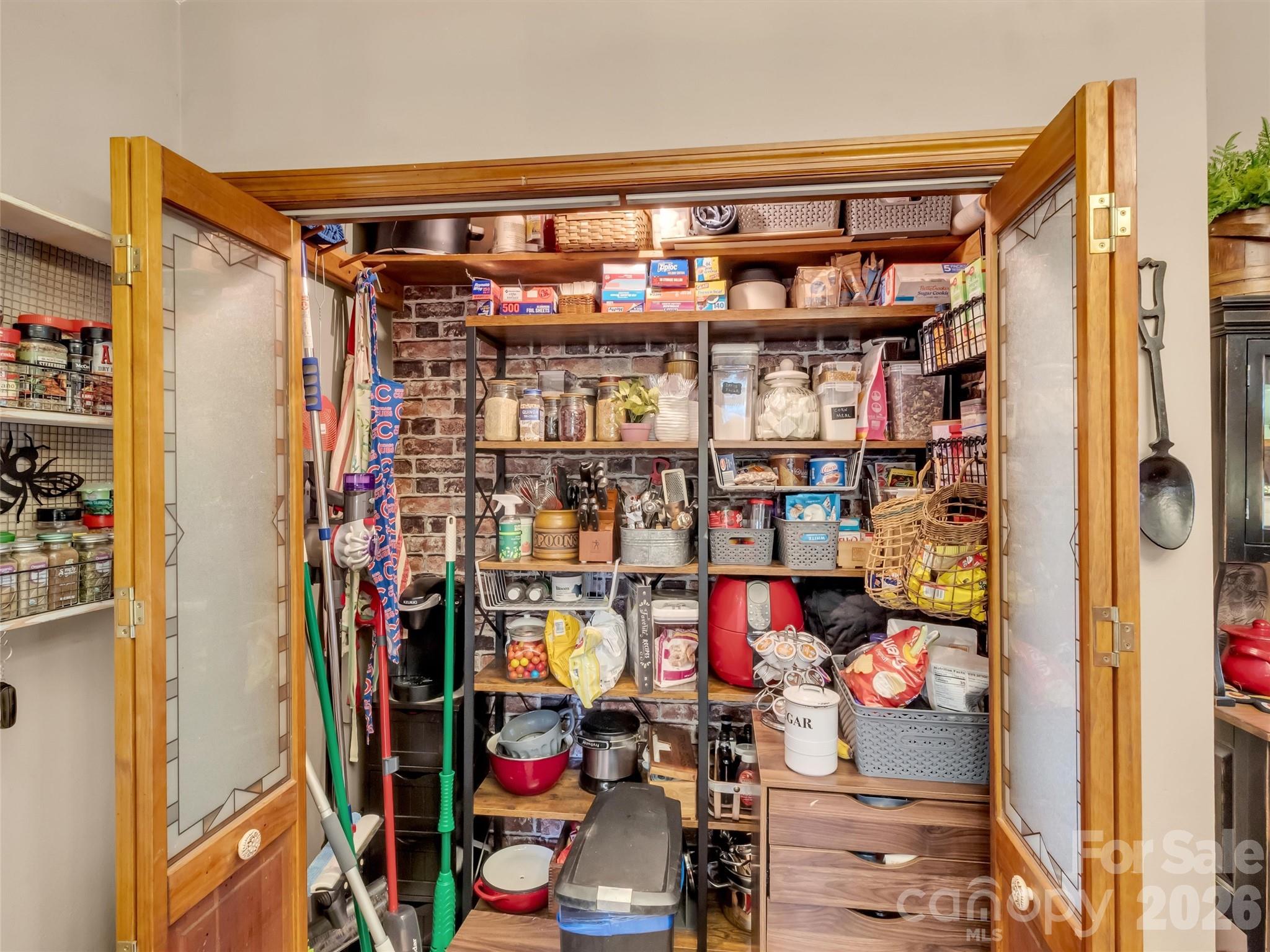 346 Wendy Way — Clyde