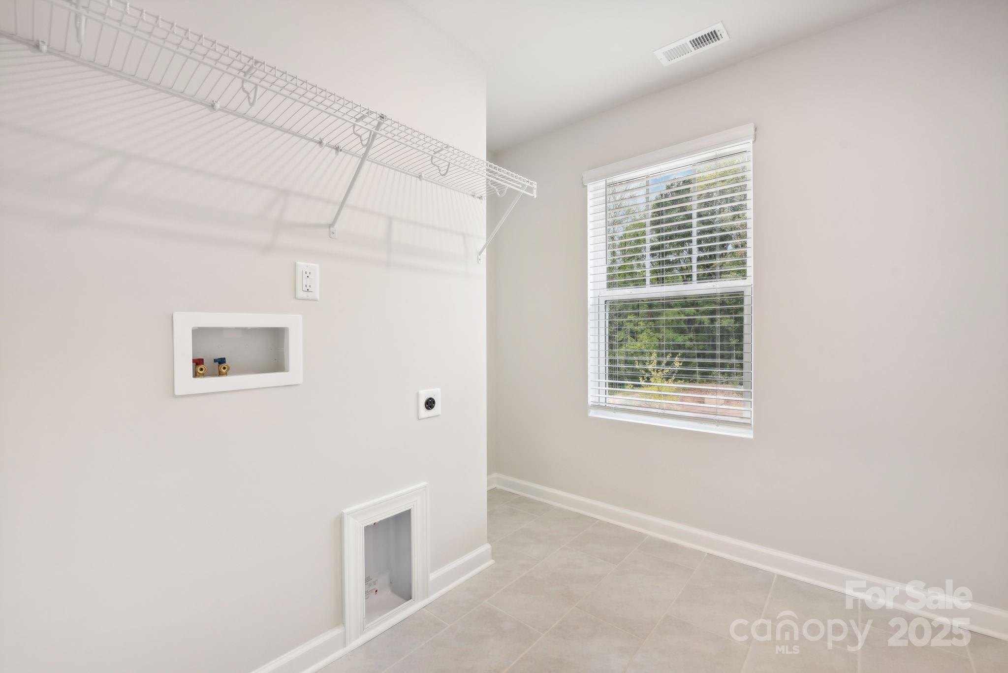 1428 Wildflower Street — Newton