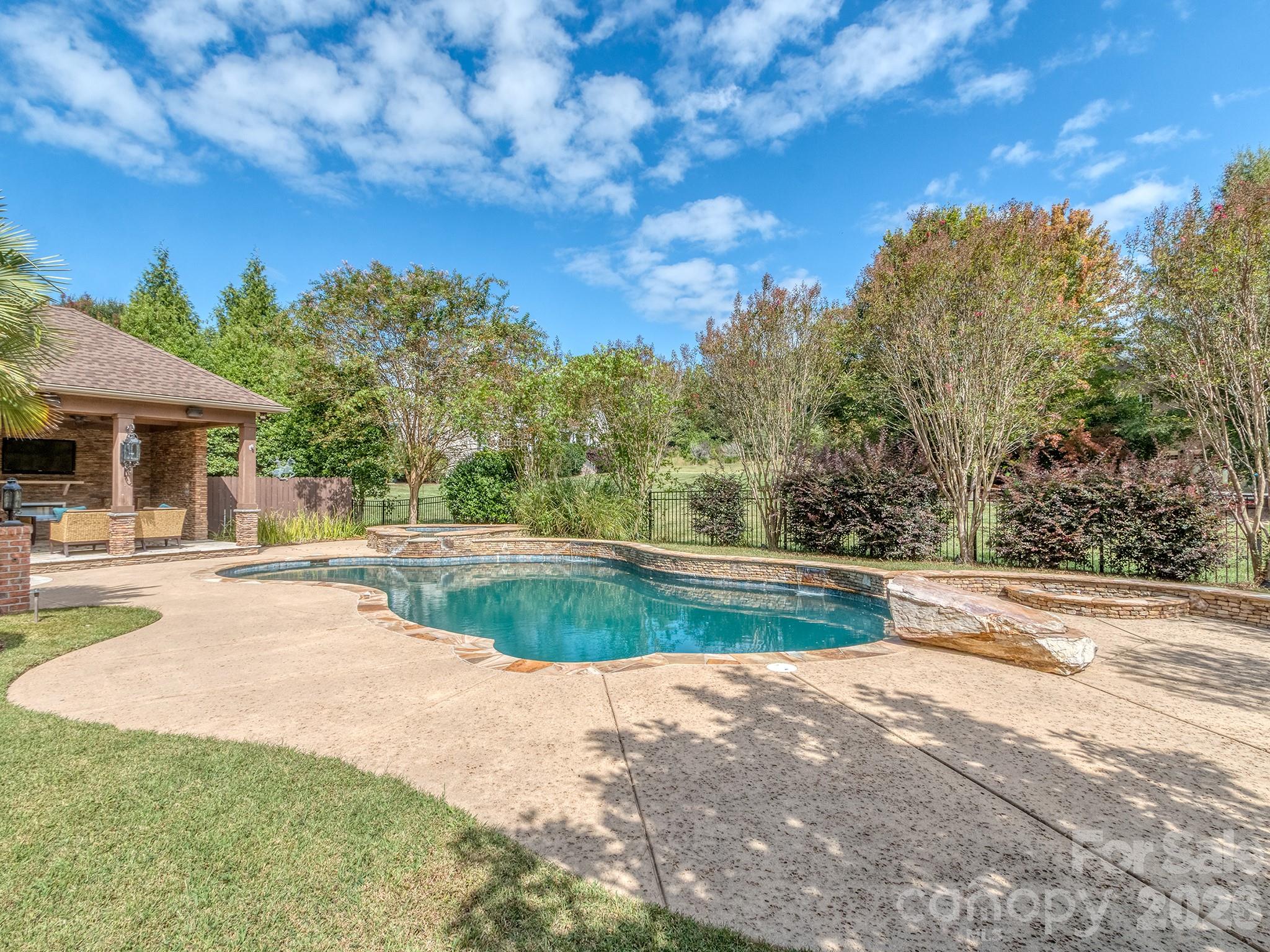 8208 Wingard Road — Waxhaw
