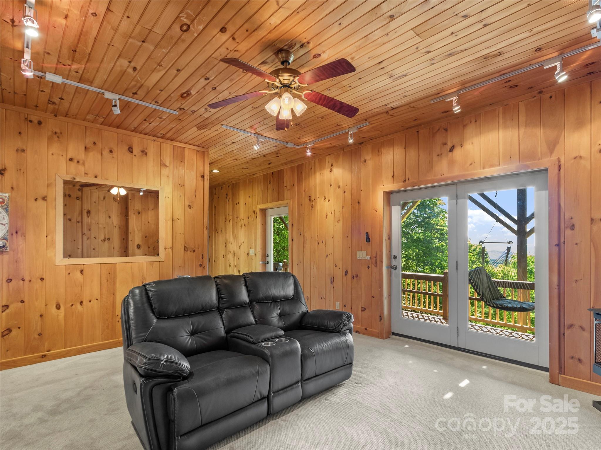 894 Mckinney Gap Drive — Mars Hill