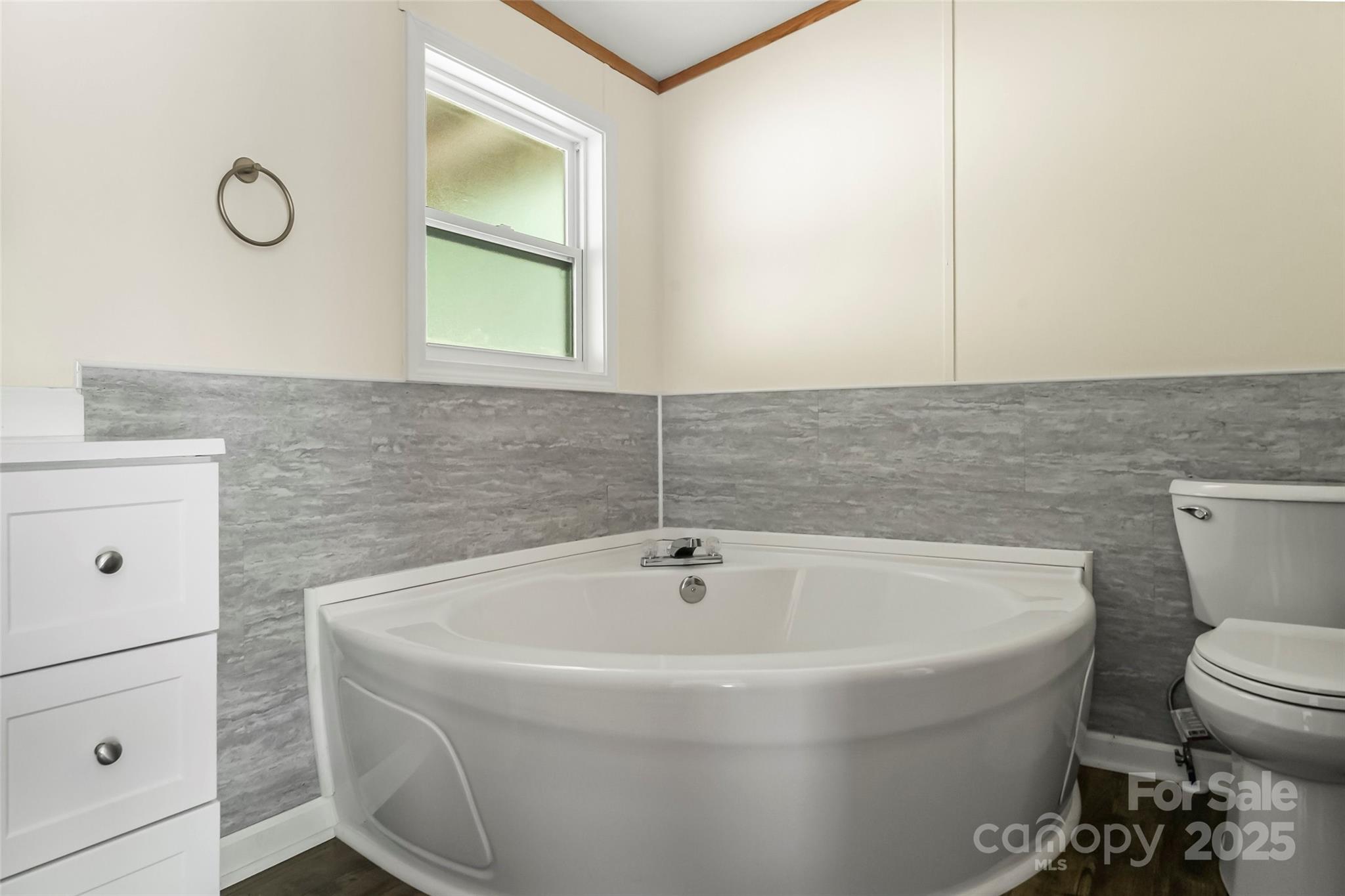 2236 Sisue Street — Morganton