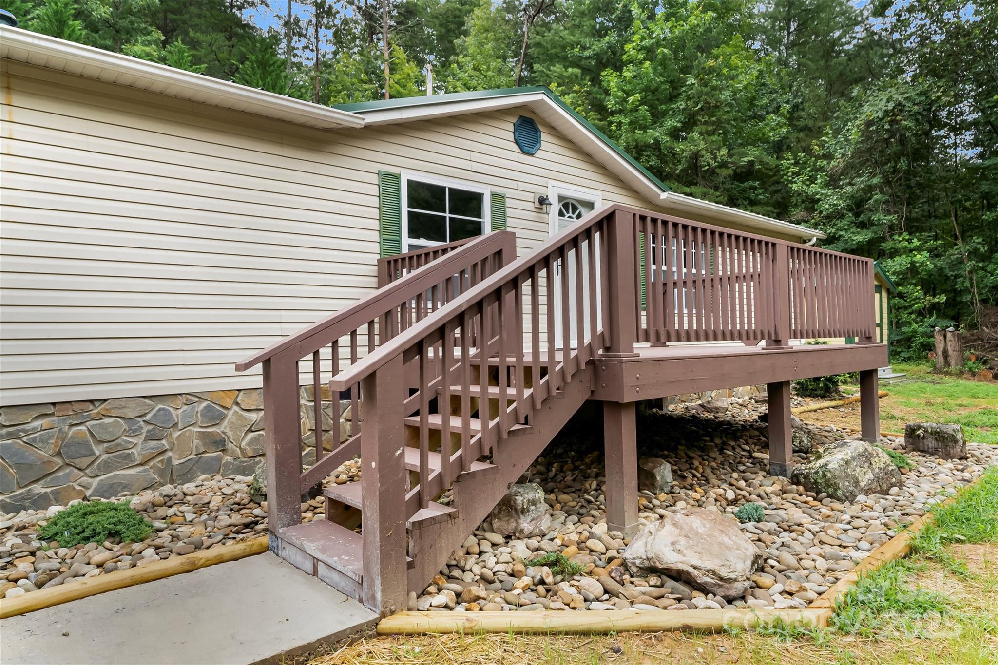 2236 Sisue Street — Morganton