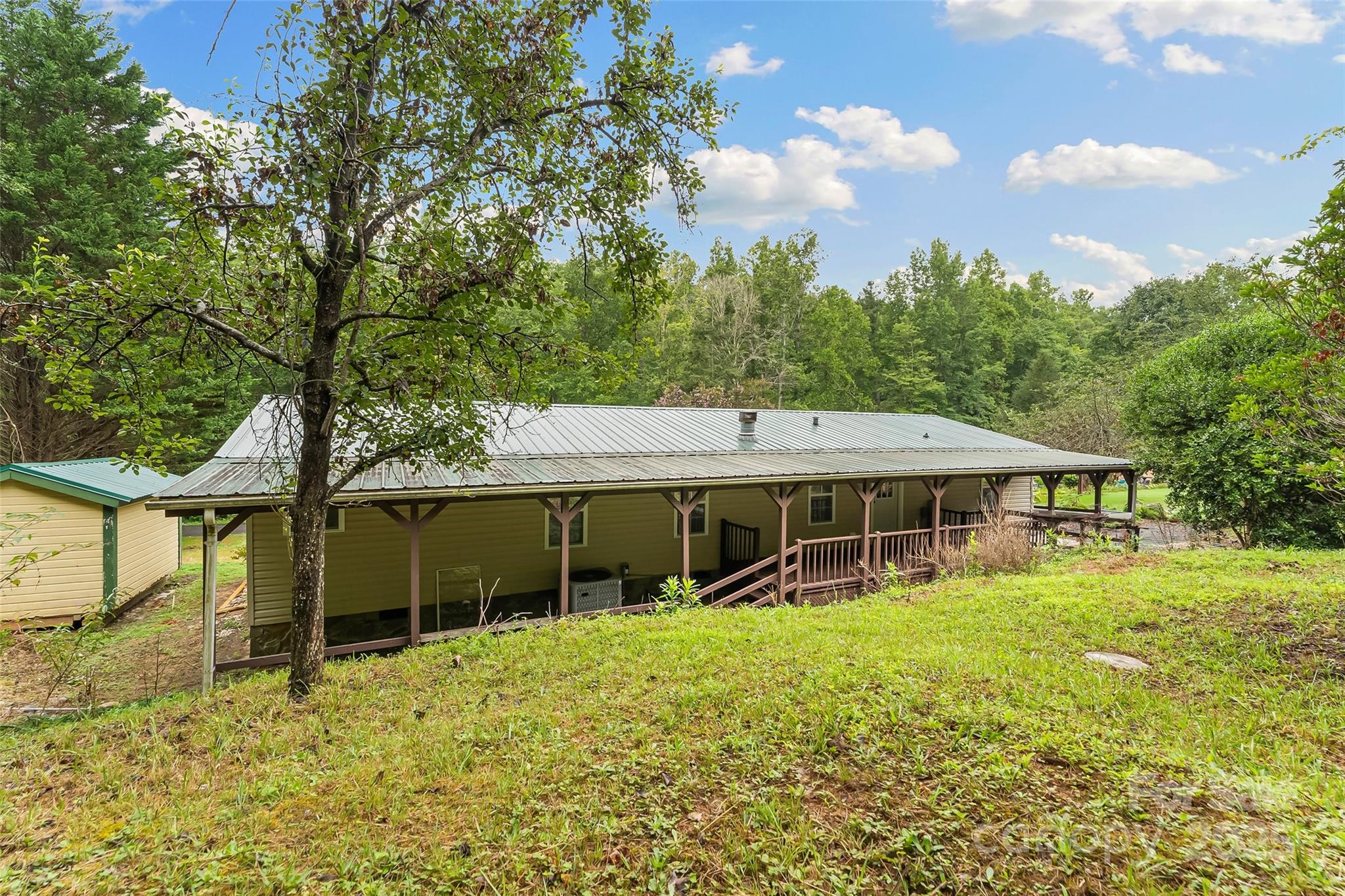 2236 Sisue Street — Morganton