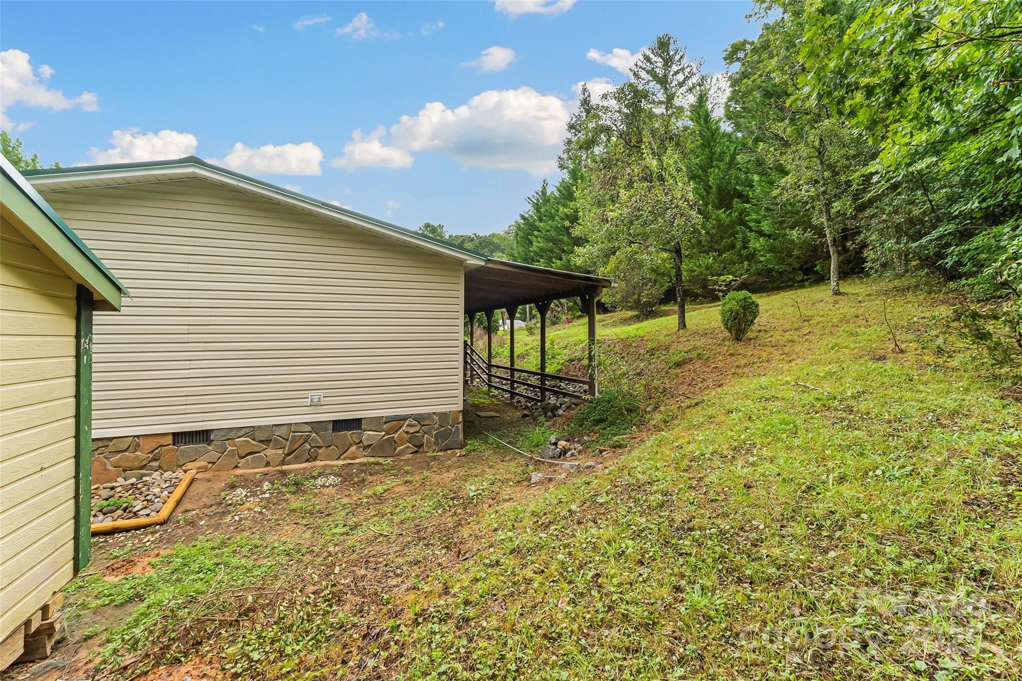 2236 Sisue Street — Morganton