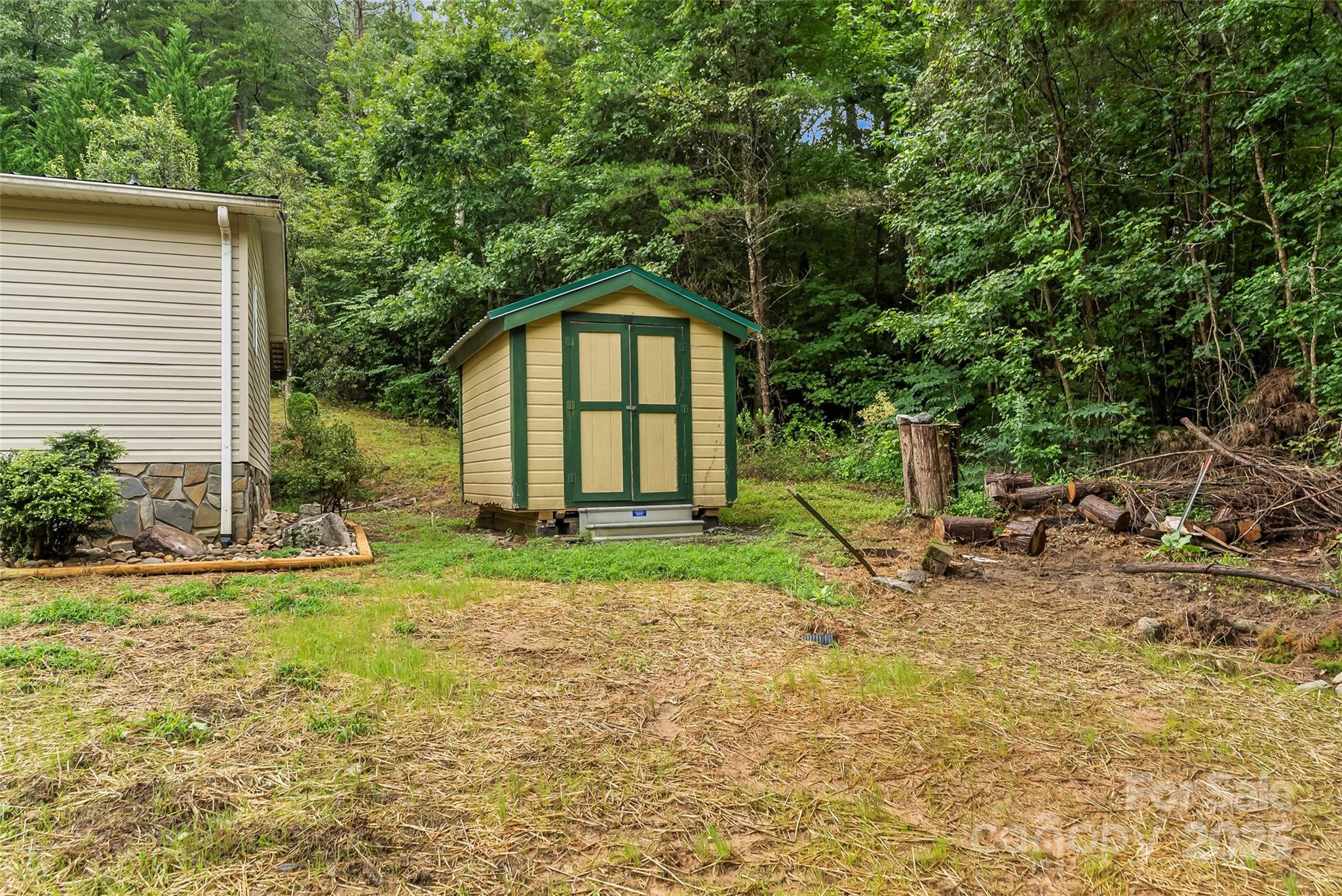 2236 Sisue Street — Morganton