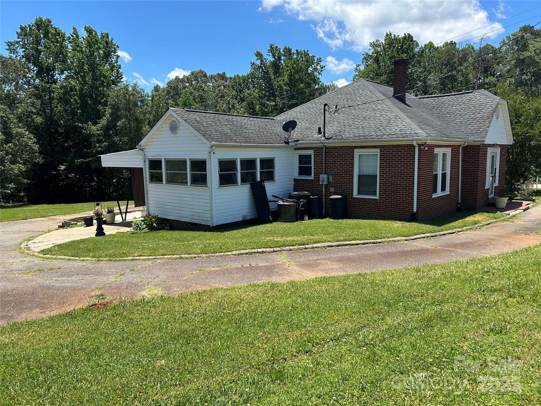 1349 US 221 Highway S — Rutherfordton