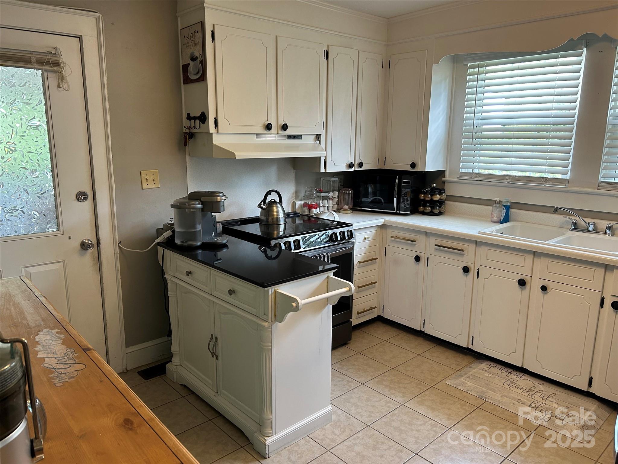 1349 US 221 Highway S — Rutherfordton