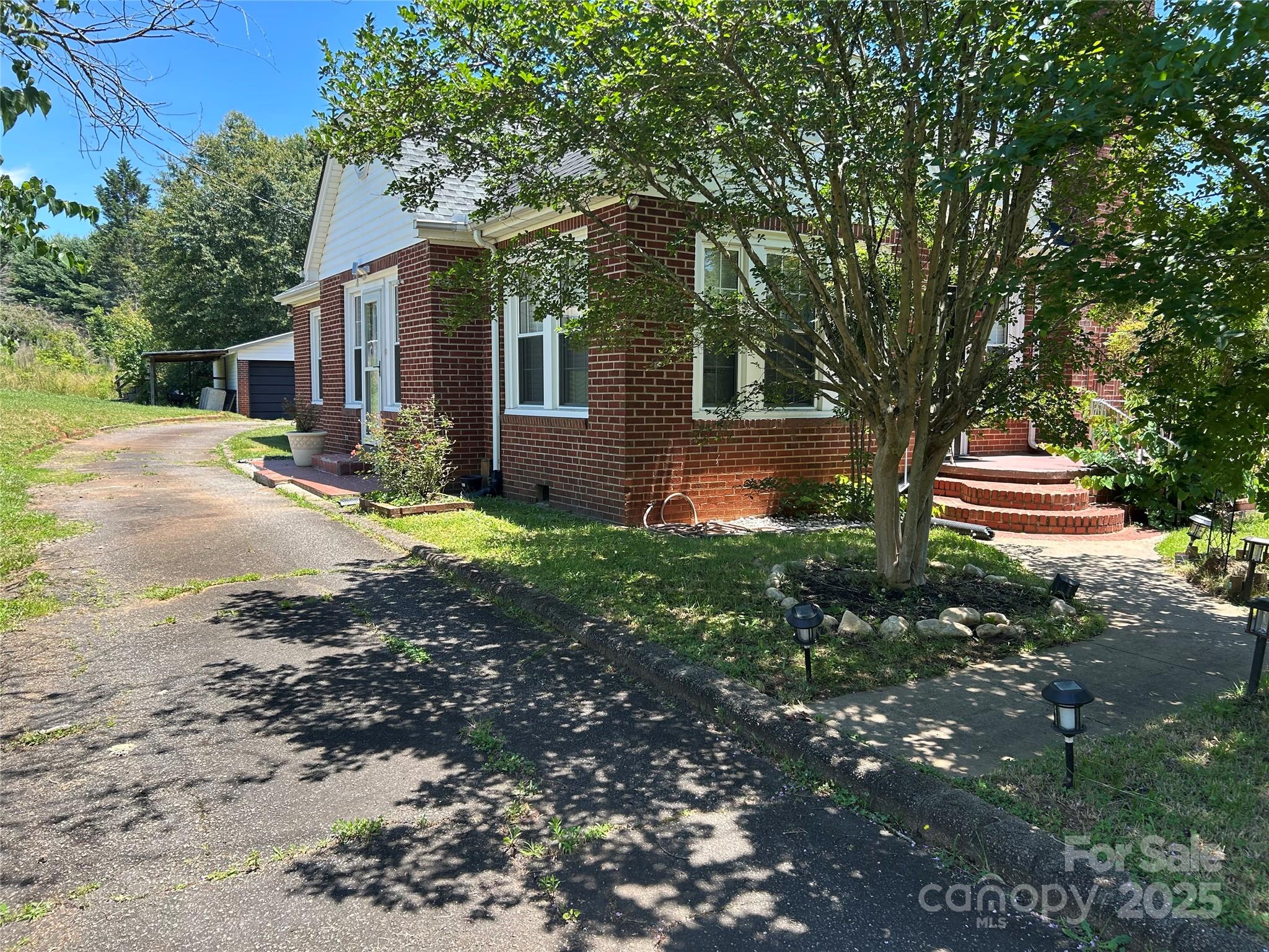 1349 US 221 Highway S — Rutherfordton