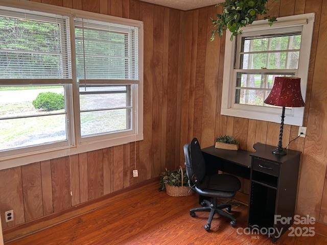 584 Groves Road — Union Mills