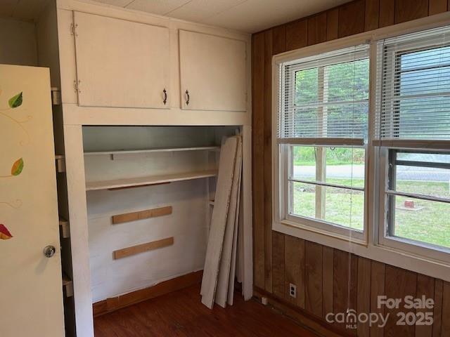 584 Groves Road — Union Mills