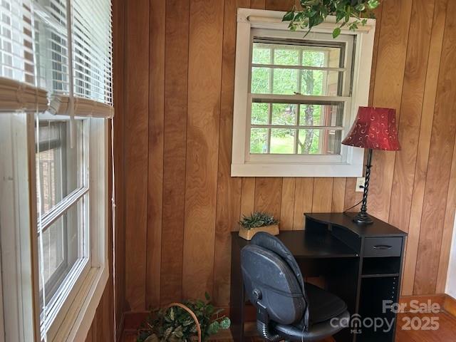 584 Groves Road — Union Mills